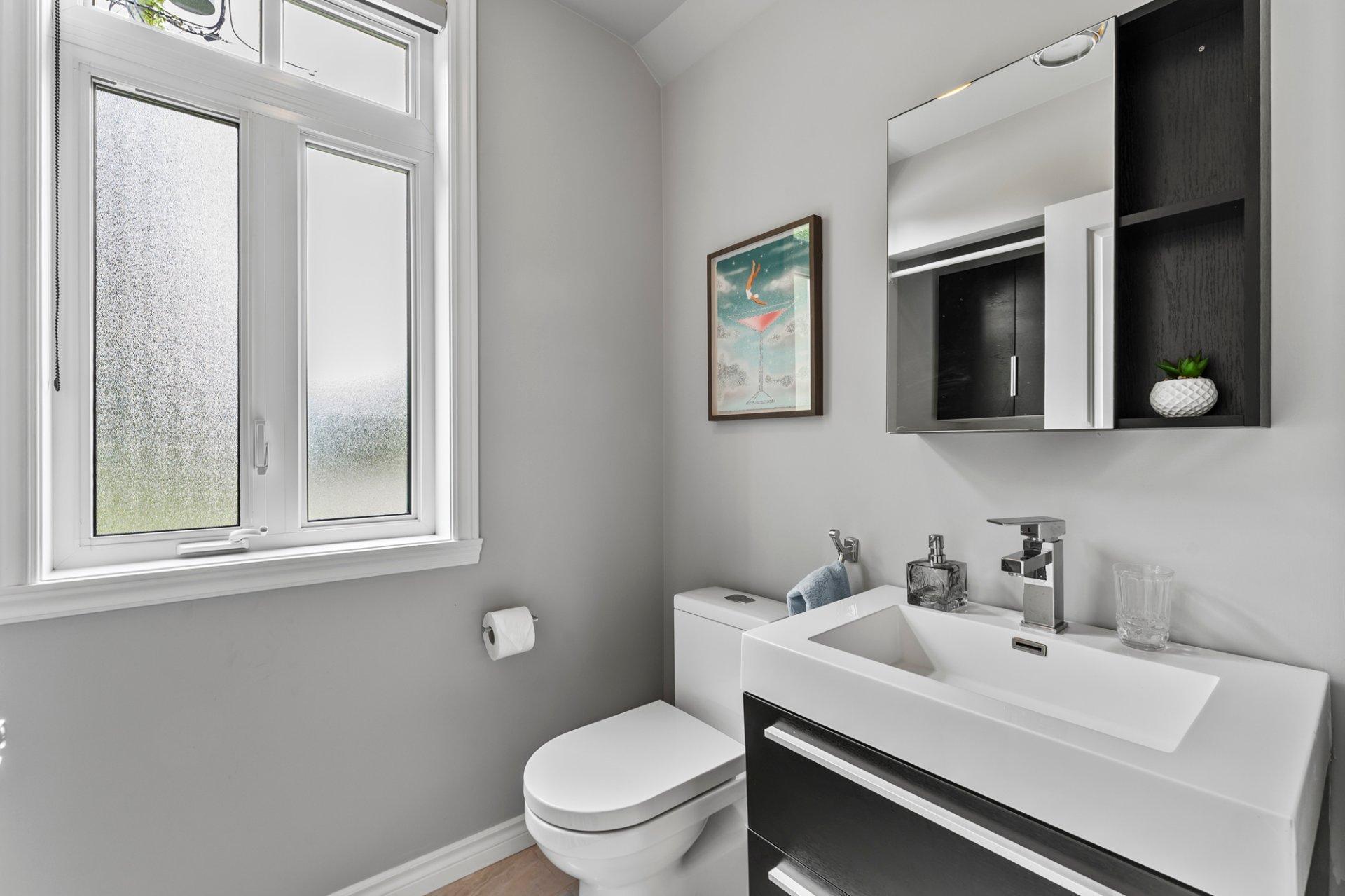 









310


Rue Cabana

, 15,
Magog,




QC
J1X2C3

