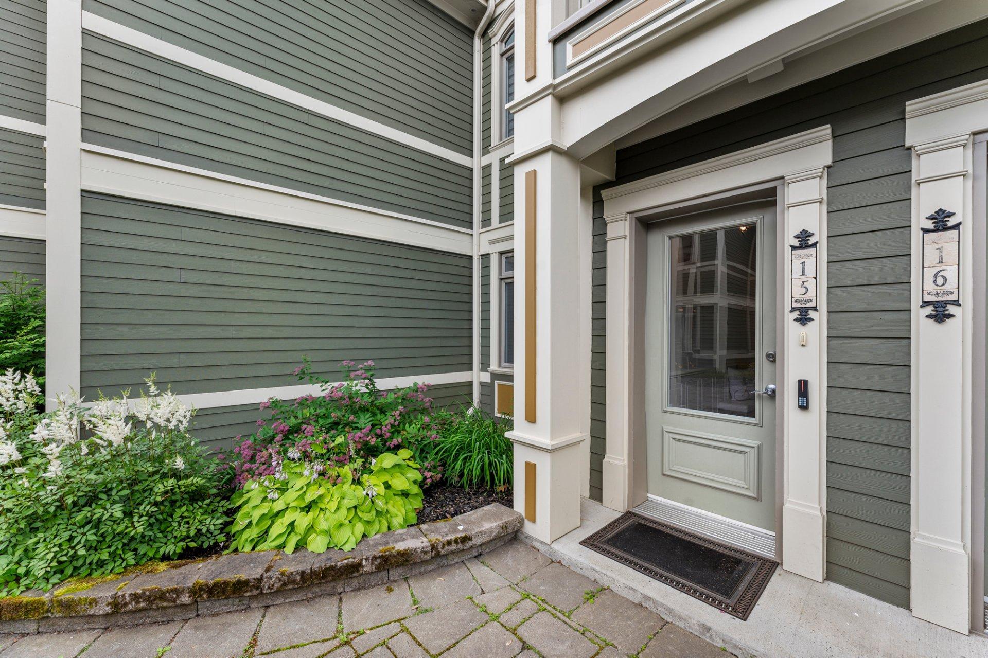 









310


Rue Cabana

, 15,
Magog,




QC
J1X2C3

