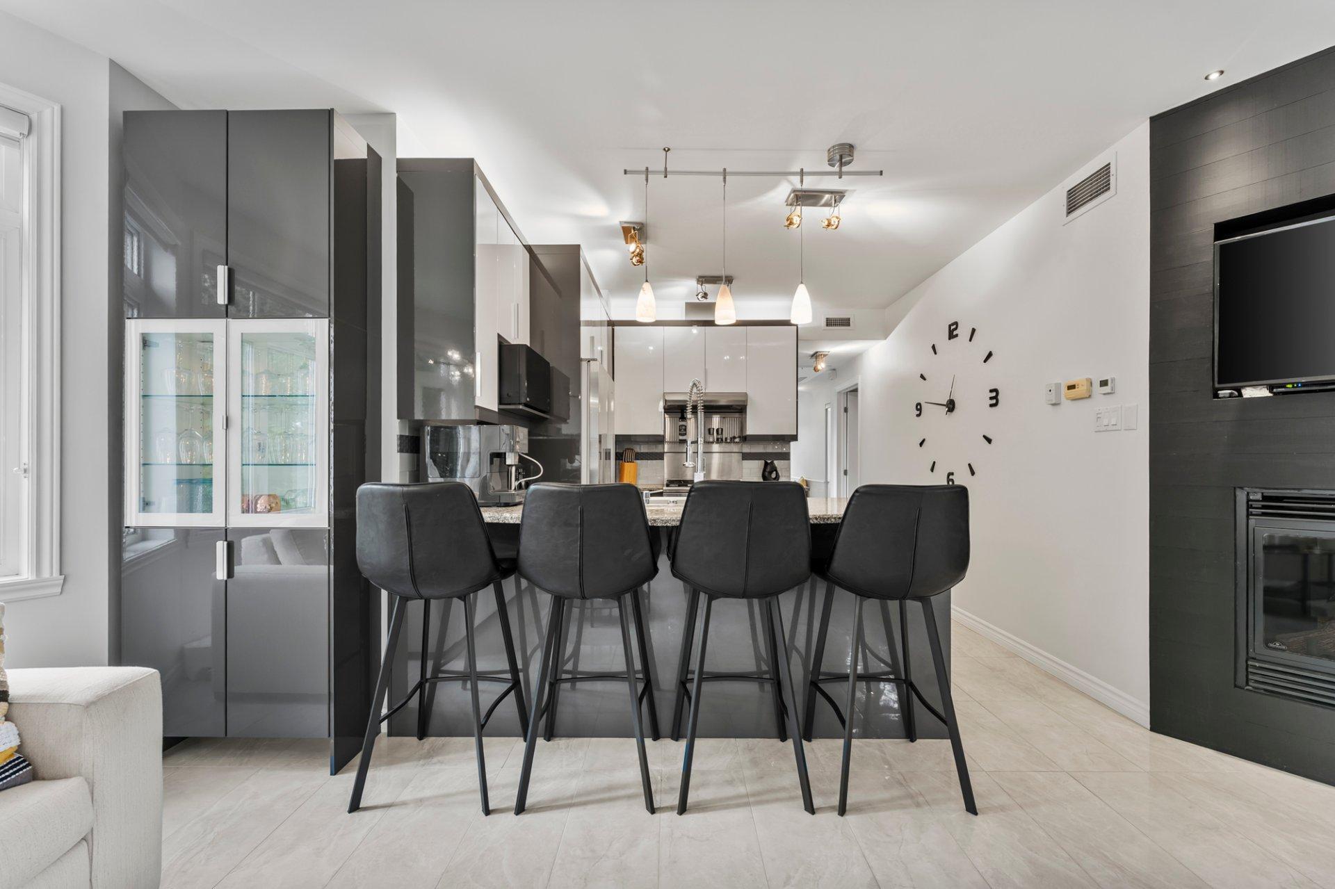 









310


Rue Cabana

, 15,
Magog,




QC
J1X2C3

