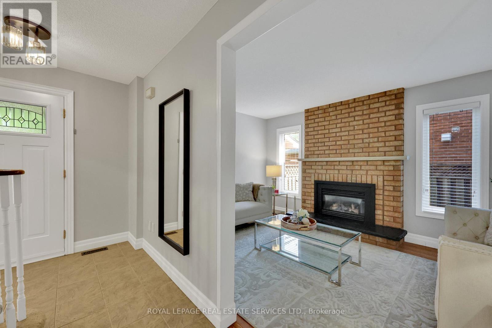 












1062 GLENBROOK AVENUE

,
Oakville,




Ontario
L6H4A3


