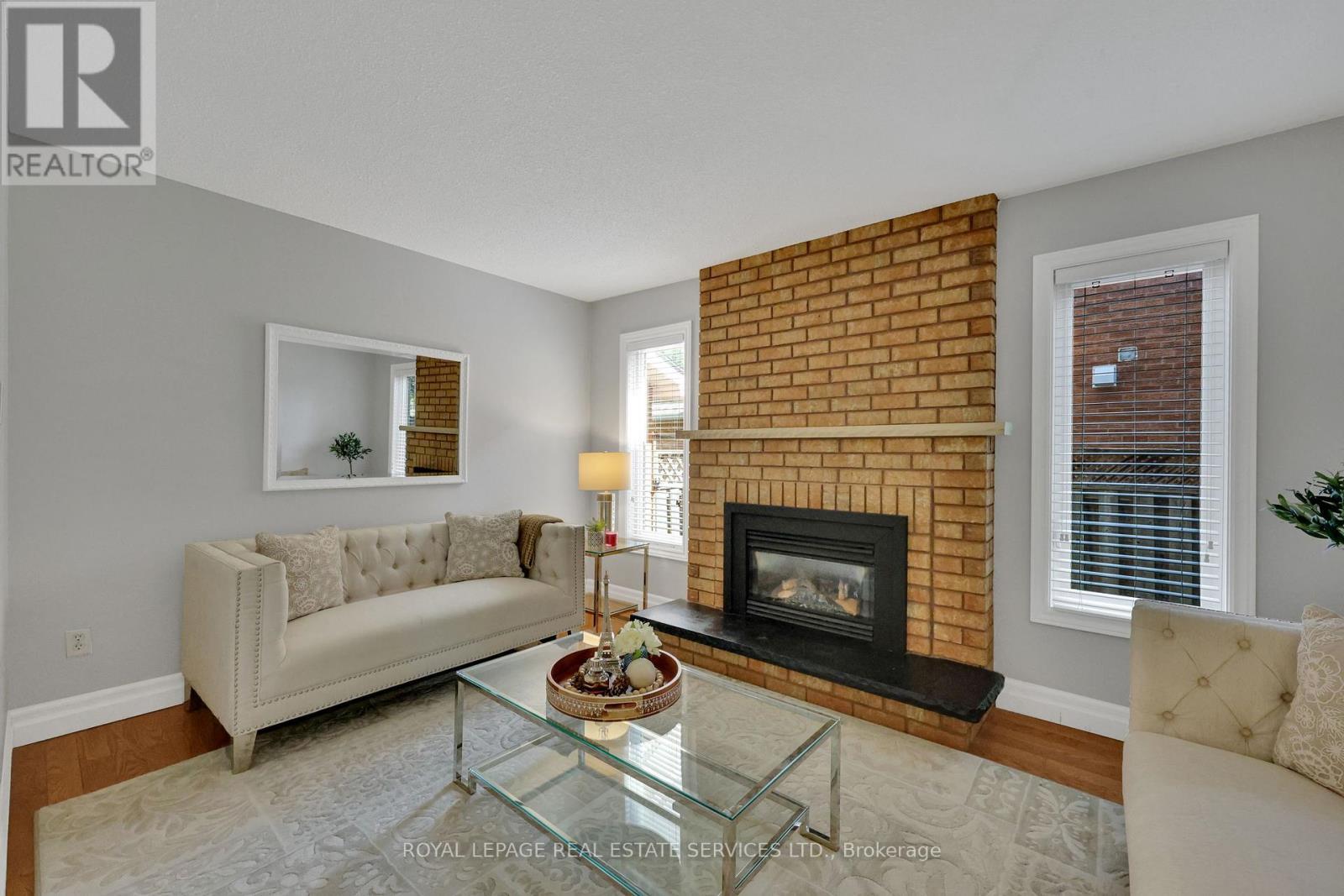 












1062 GLENBROOK AVENUE

,
Oakville,




Ontario
L6H4A3

