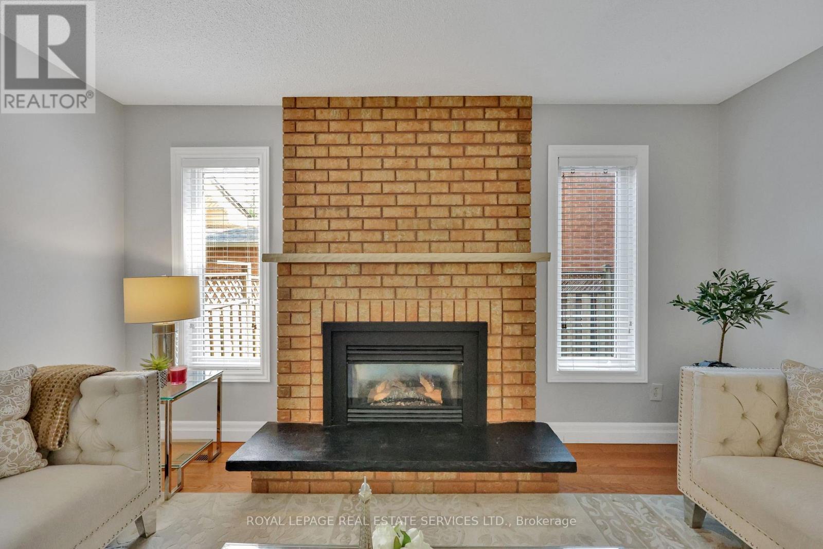 












1062 GLENBROOK AVENUE

,
Oakville,




Ontario
L6H4A3

