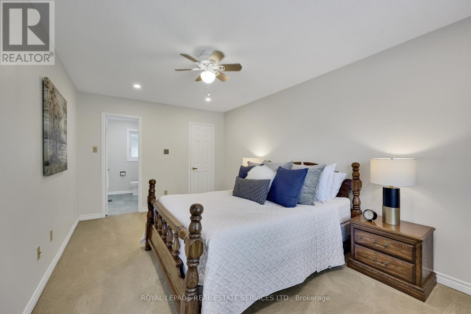 












1062 GLENBROOK AVENUE

,
Oakville,




Ontario
L6H4A3

