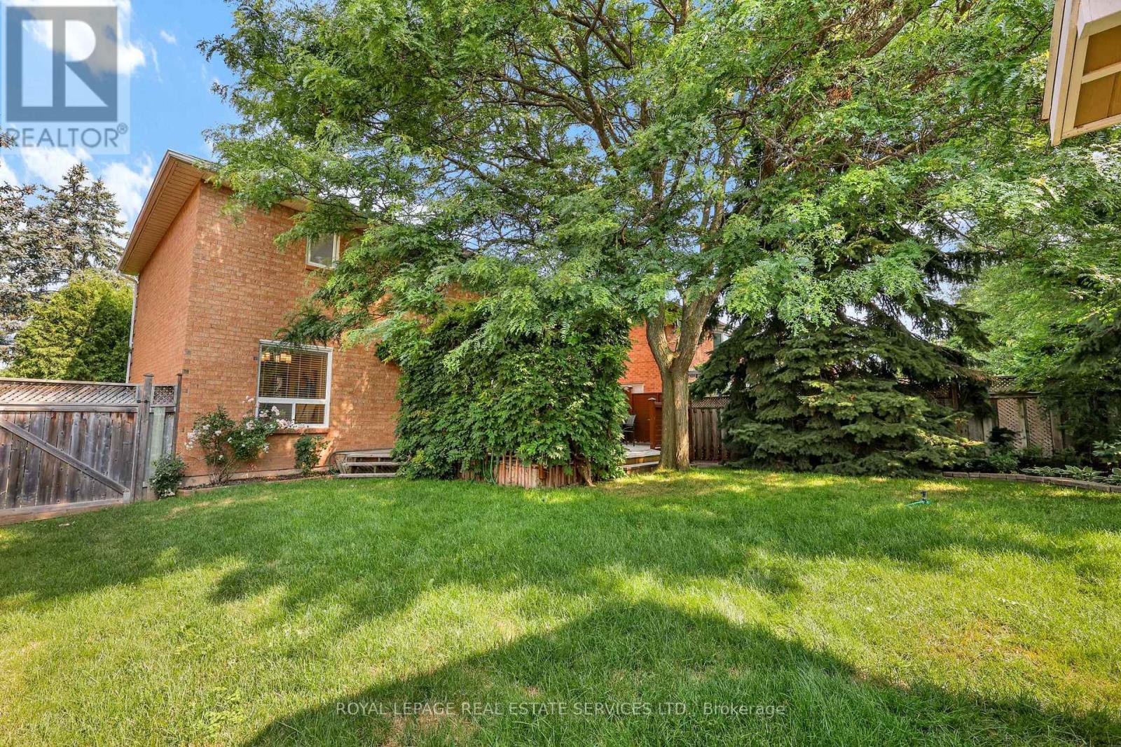 












1062 GLENBROOK AVENUE

,
Oakville,




Ontario
L6H4A3

