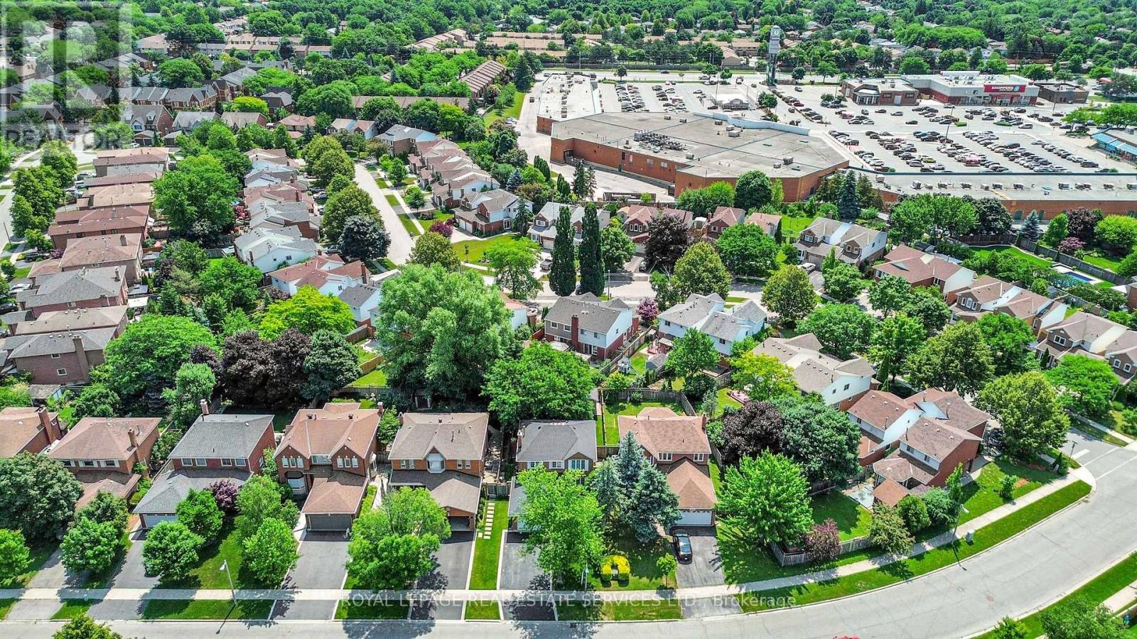












1062 GLENBROOK AVENUE

,
Oakville,




Ontario
L6H4A3

