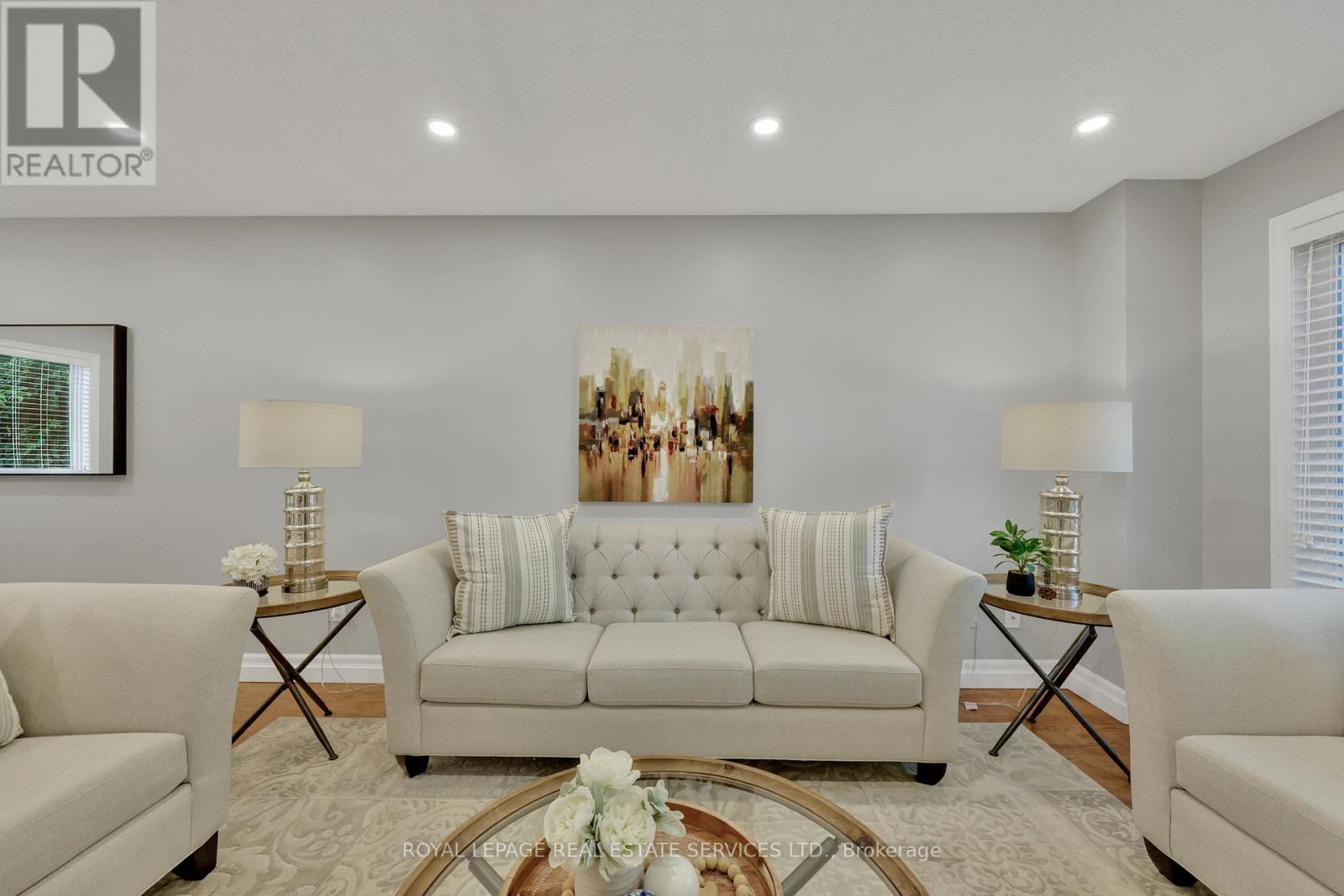 












1062 GLENBROOK AVENUE

,
Oakville,




Ontario
L6H4A3

