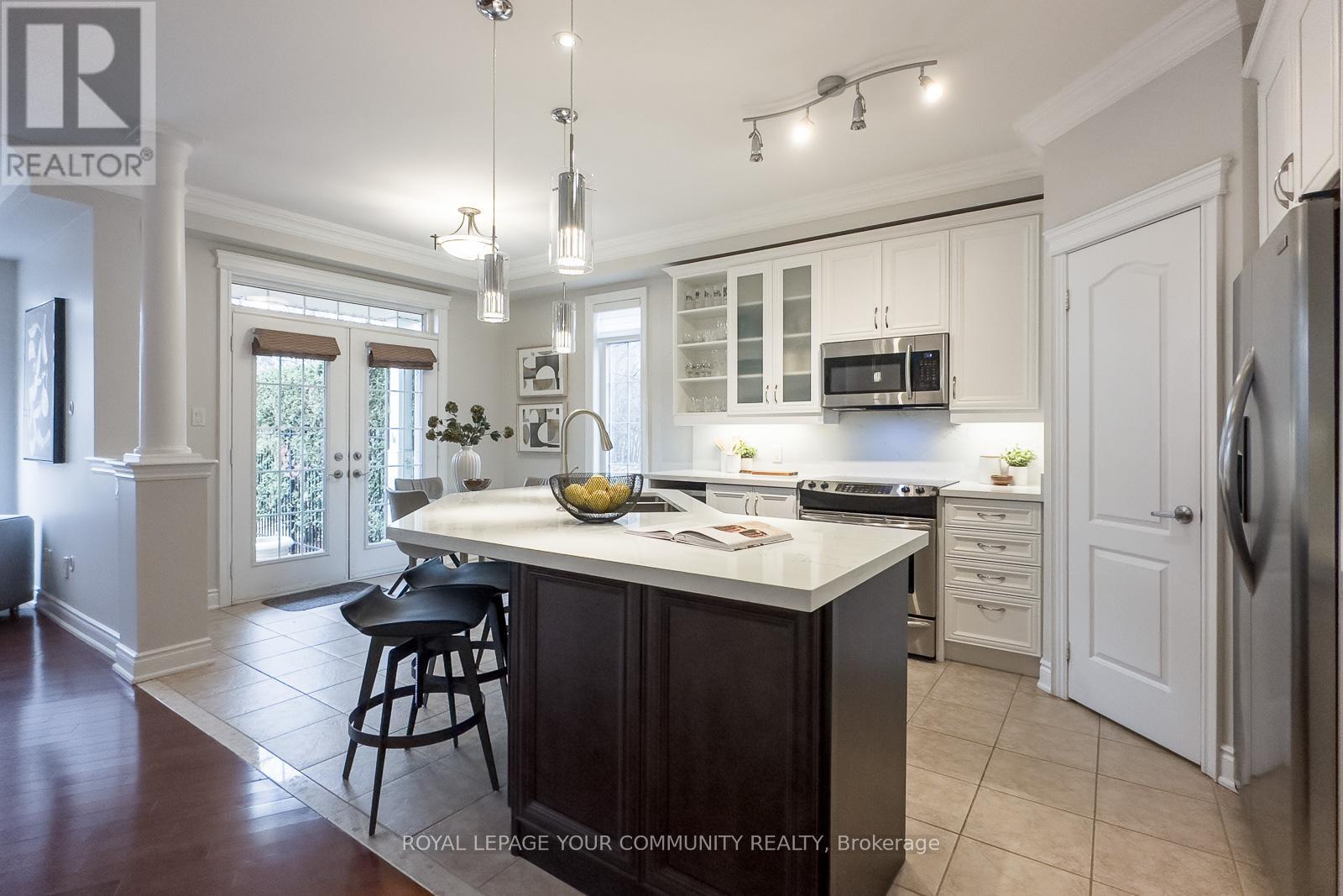 












56 - 59 STONECLIFFE CRESCENT

,
Aurora,




Ontario
L4G7Z7

