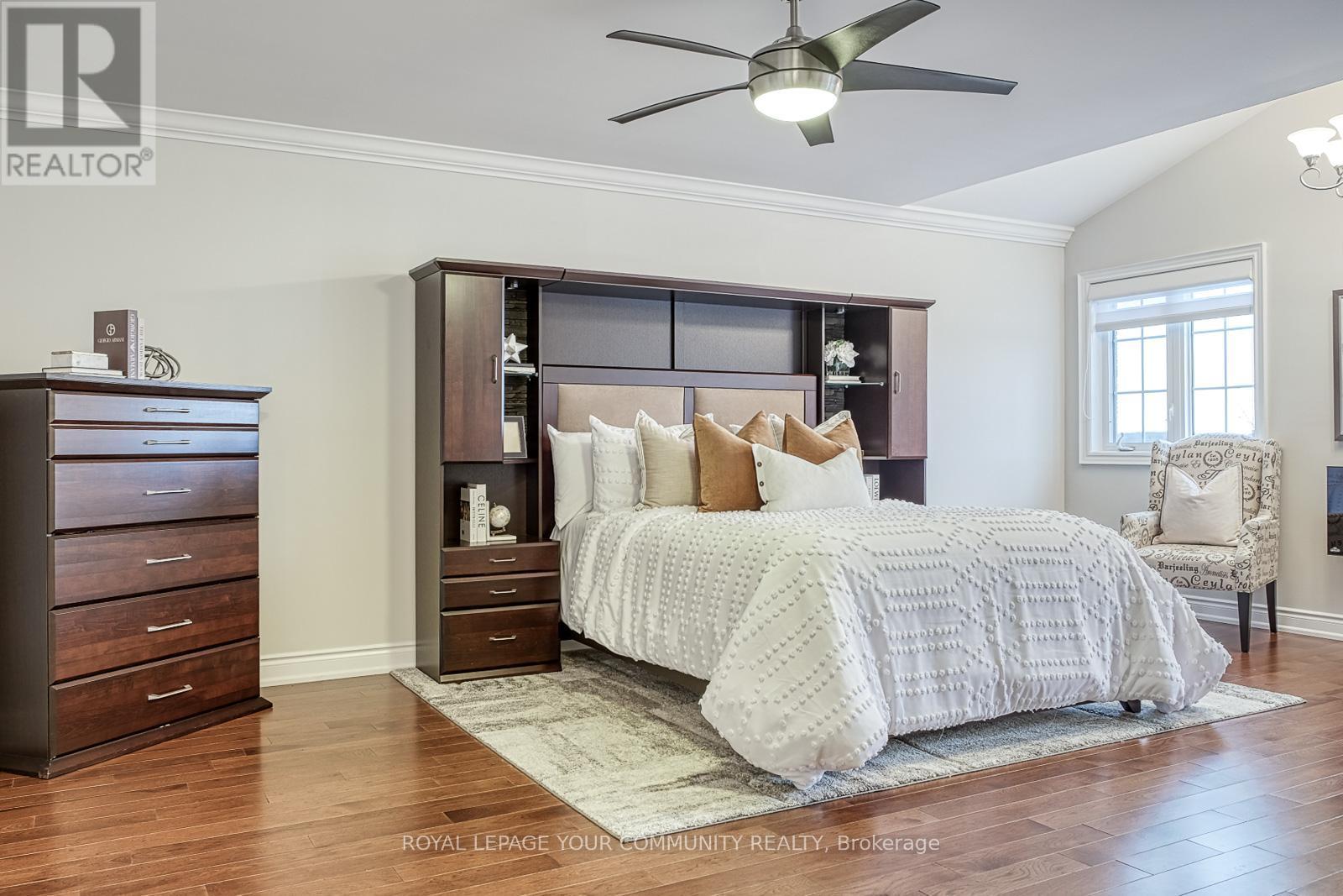 












56 - 59 STONECLIFFE CRESCENT

,
Aurora,




Ontario
L4G7Z7


