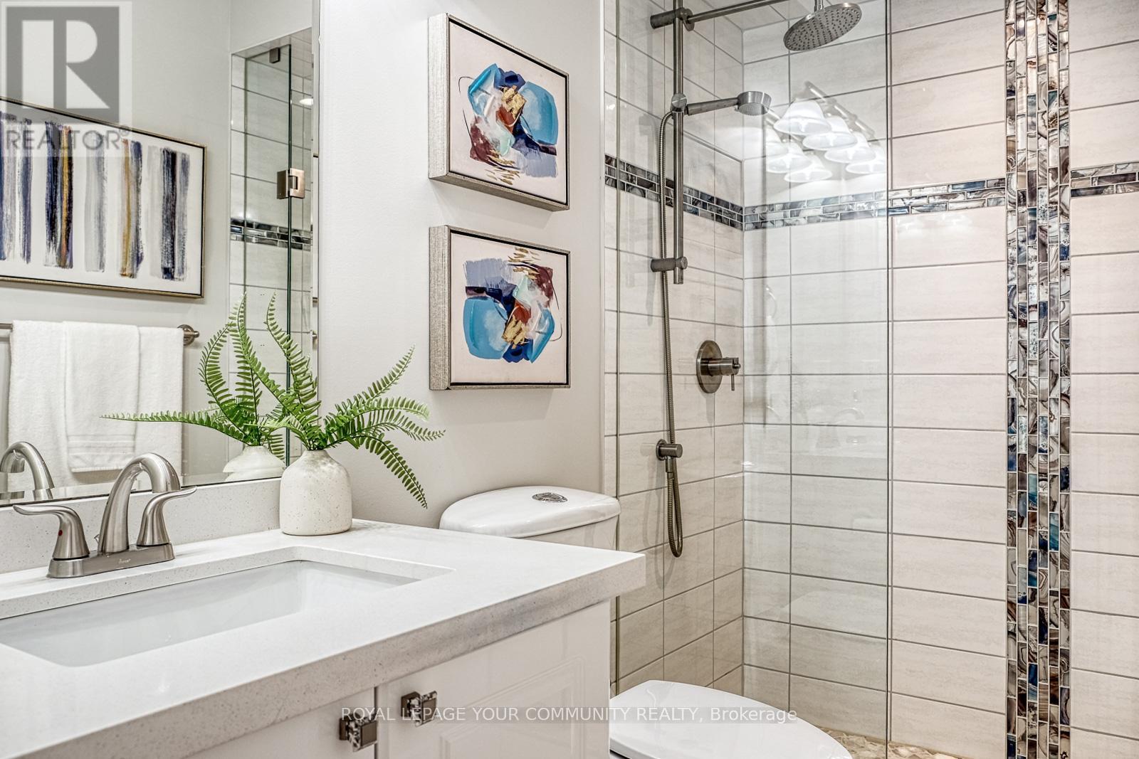 












56 - 59 STONECLIFFE CRESCENT

,
Aurora,




Ontario
L4G7Z7

