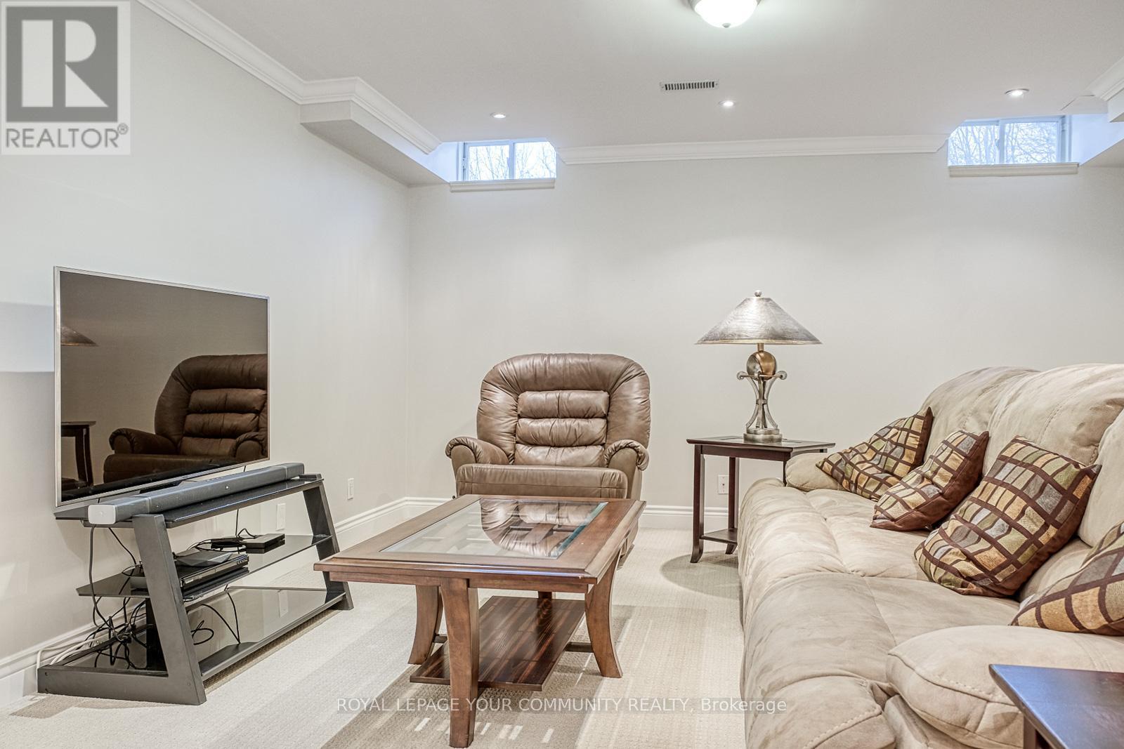 












56 - 59 STONECLIFFE CRESCENT

,
Aurora,




Ontario
L4G7Z7

