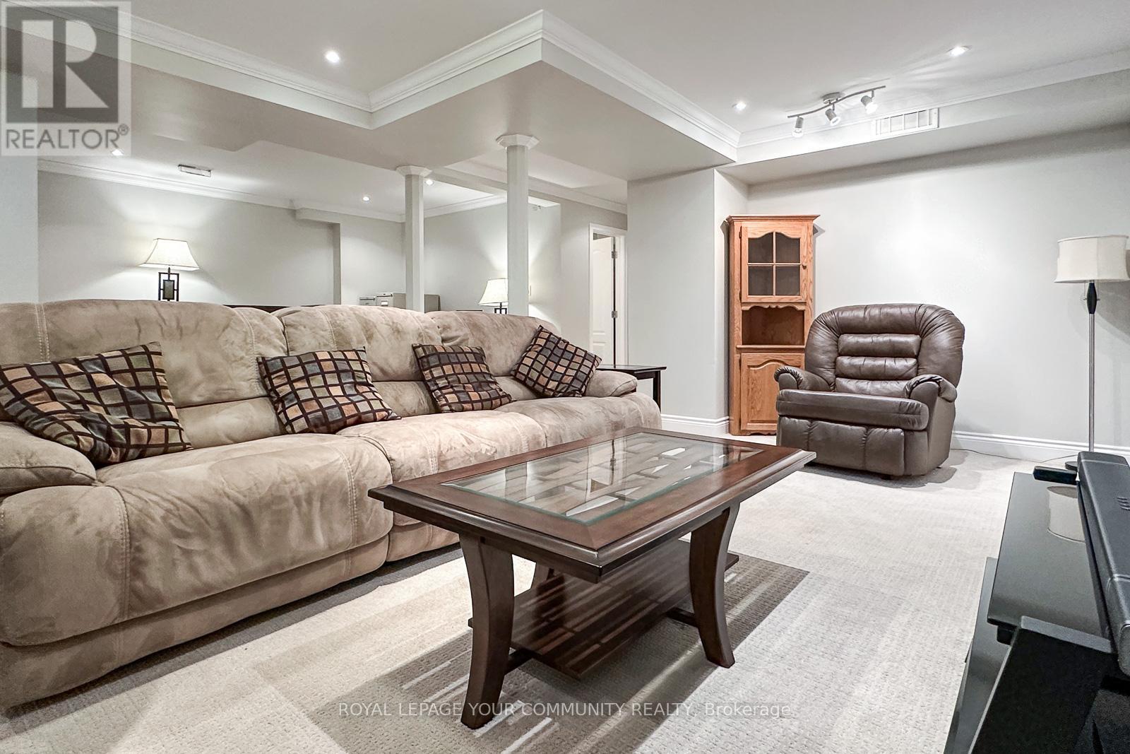 












56 - 59 STONECLIFFE CRESCENT

,
Aurora,




Ontario
L4G7Z7

