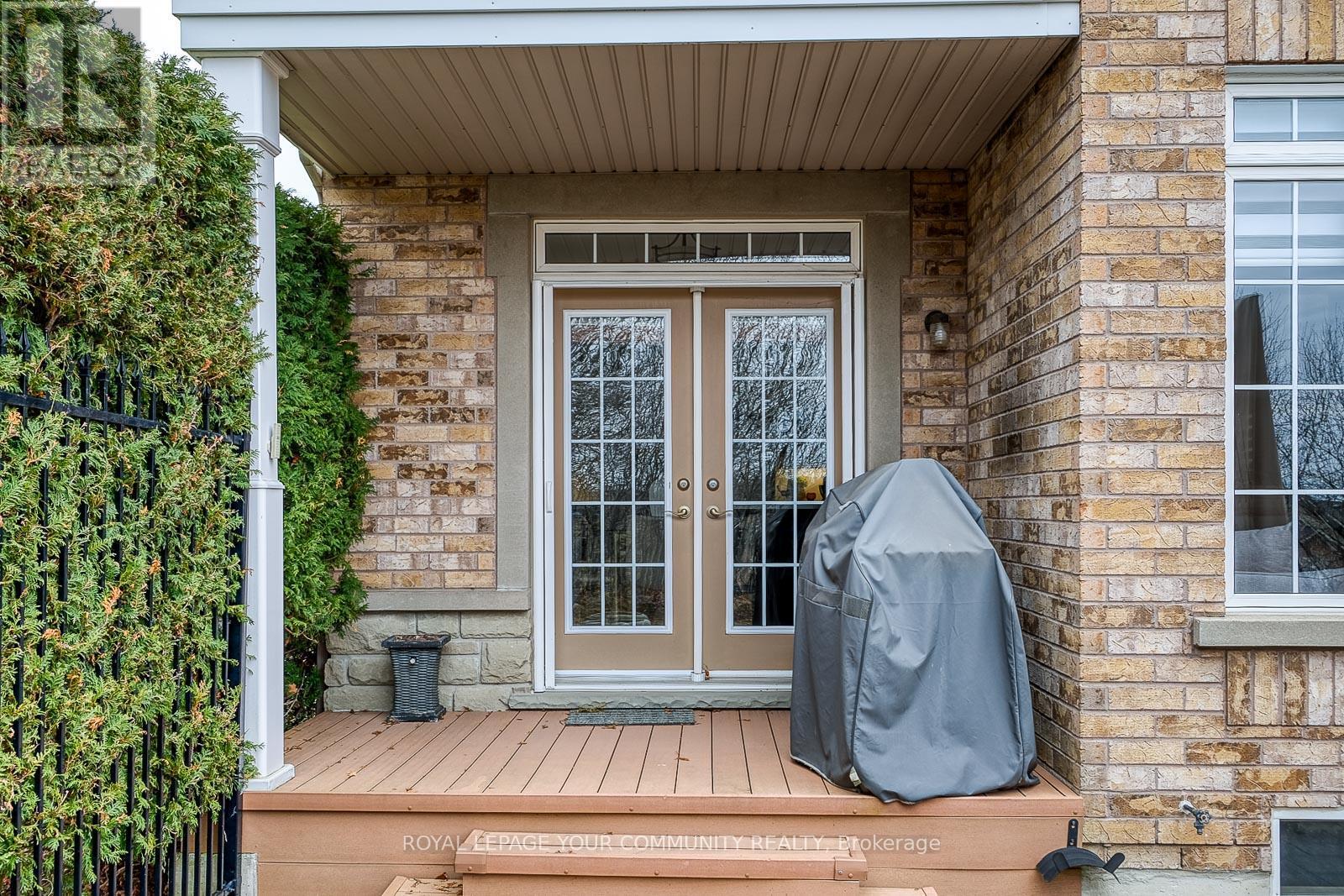 












56 - 59 STONECLIFFE CRESCENT

,
Aurora,




Ontario
L4G7Z7

