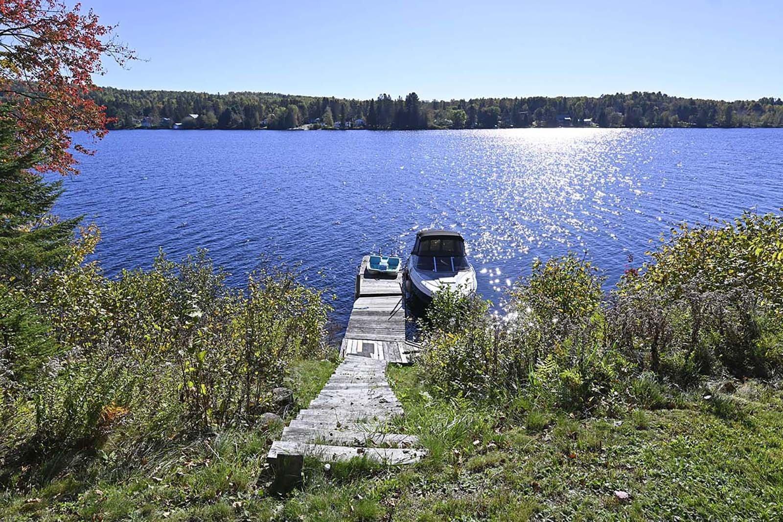 









1826


Ch. du Lac-Chaud

,
La Macaza,




QC
J0T1R0

