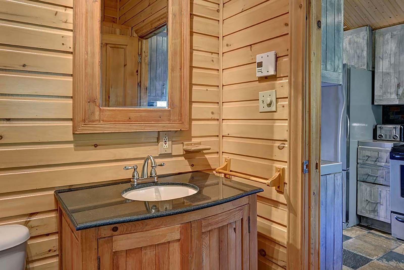 









1826


Ch. du Lac-Chaud

,
La Macaza,




QC
J0T1R0

