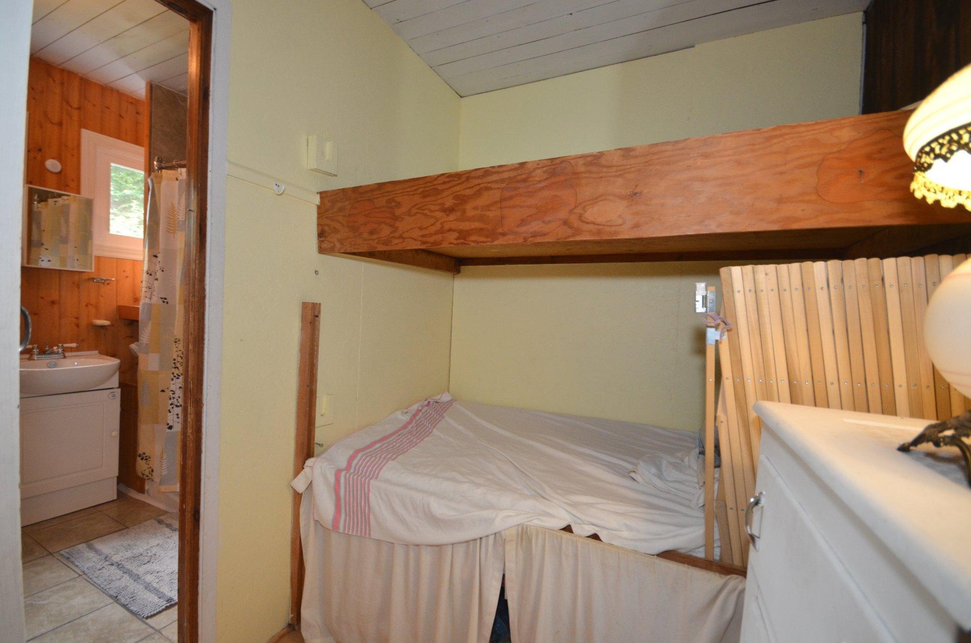 









2563


Ch. du Village

,
Mont-Tremblant,




QC
J8E1E9

