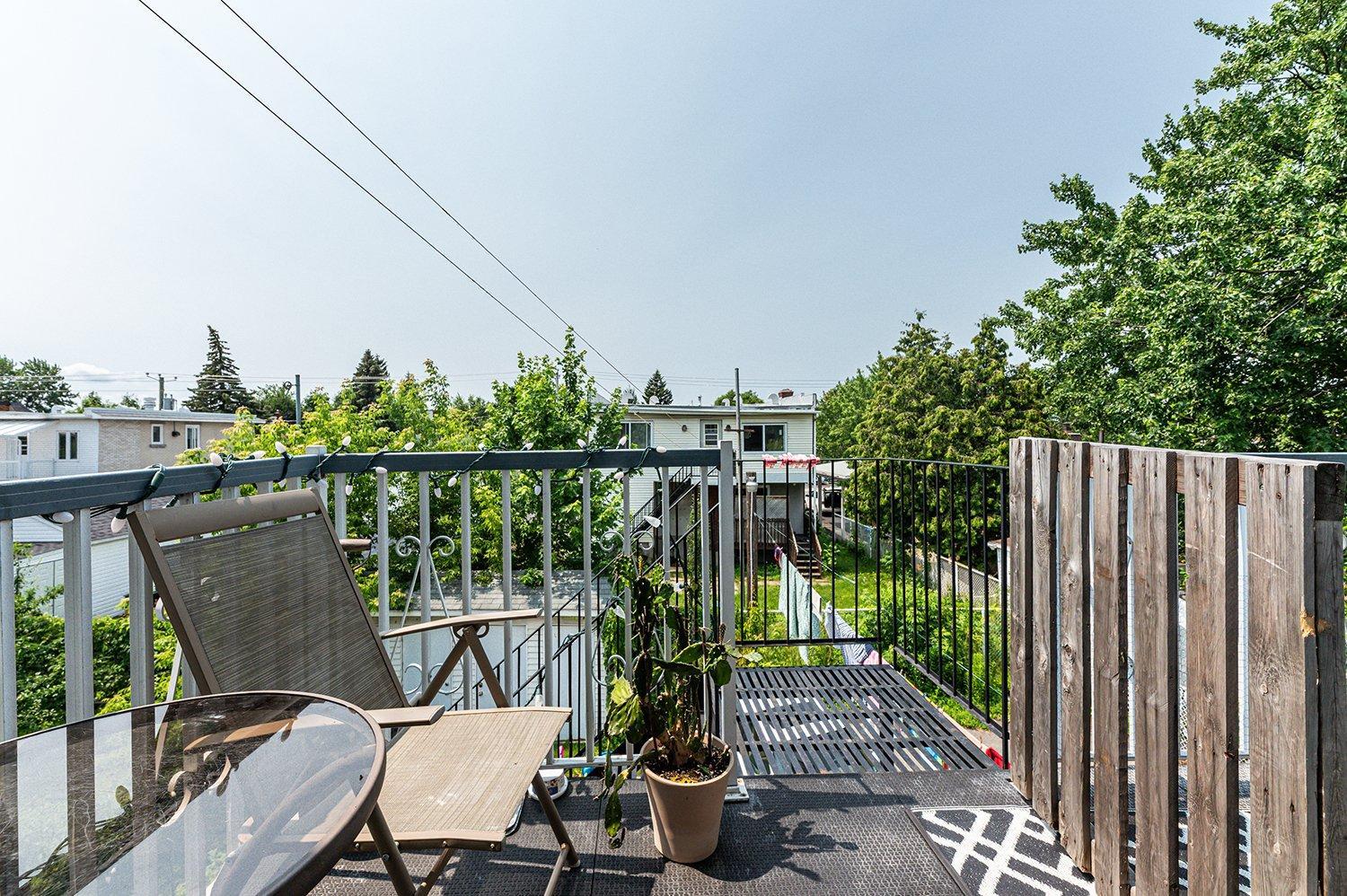 









3388

 - 3394


Grand Boulevard

,
Longueuil (Saint-Hubert),




QC
J4T2L7

