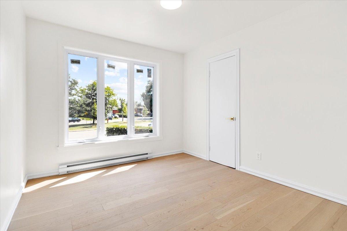 









4559


9e Rue

,
Laval (Chomedey),




QC
H7W1Y9

