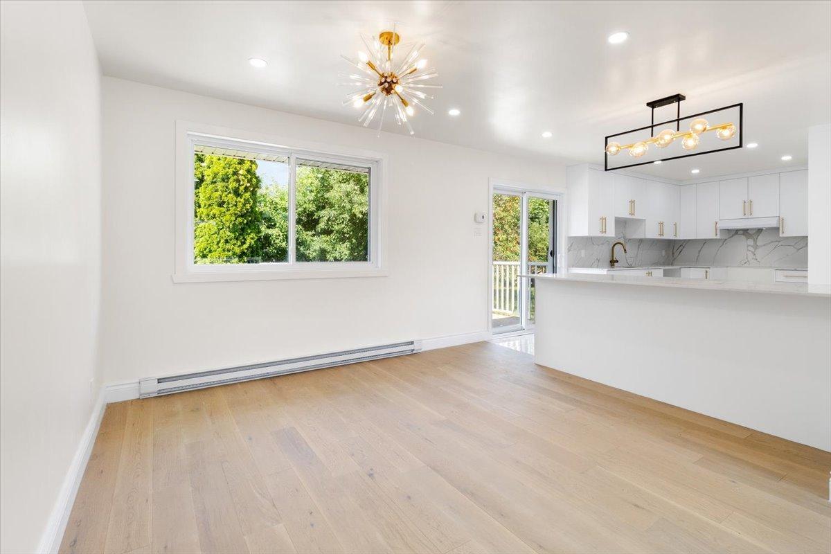 









4559


9e Rue

,
Laval (Chomedey),




QC
H7W1Y9

