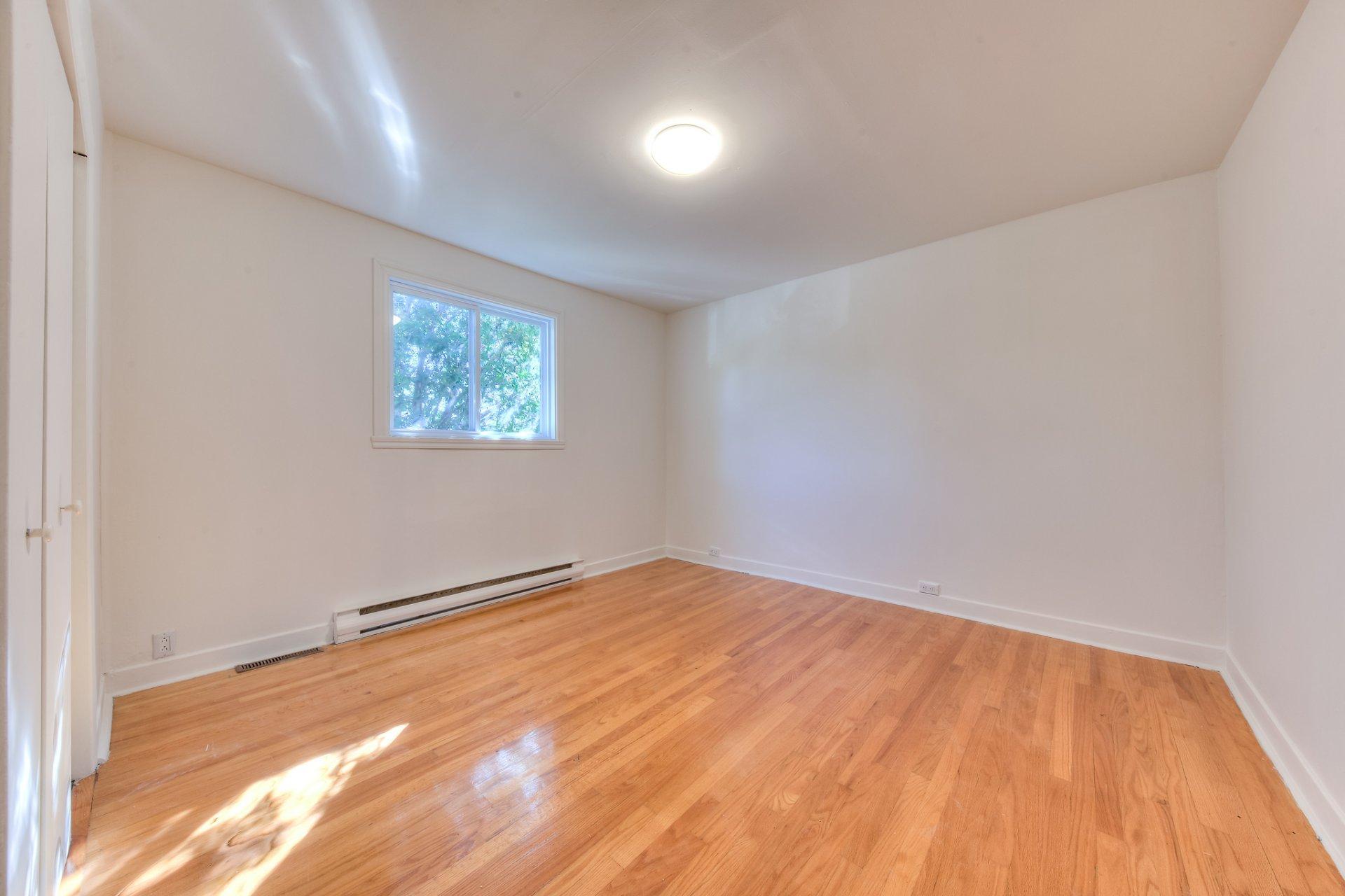 









26


Rue Louis-Hébert

,
Sainte-Thérèse,




QC
J7E3W5

