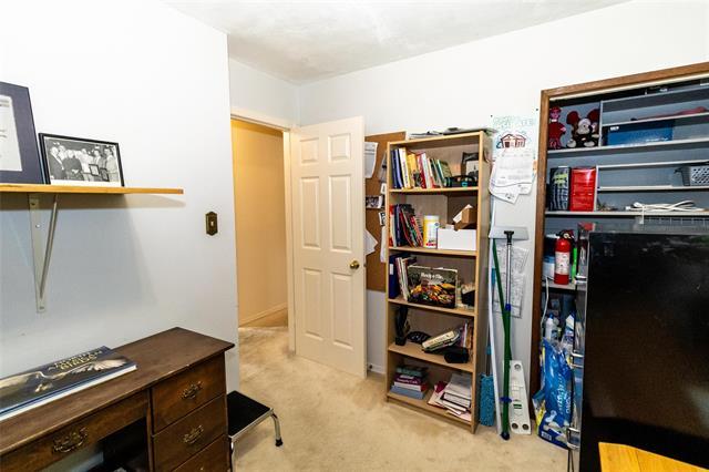 









88


Hay

RD,
Gonor,




MB
R1C 0C1

