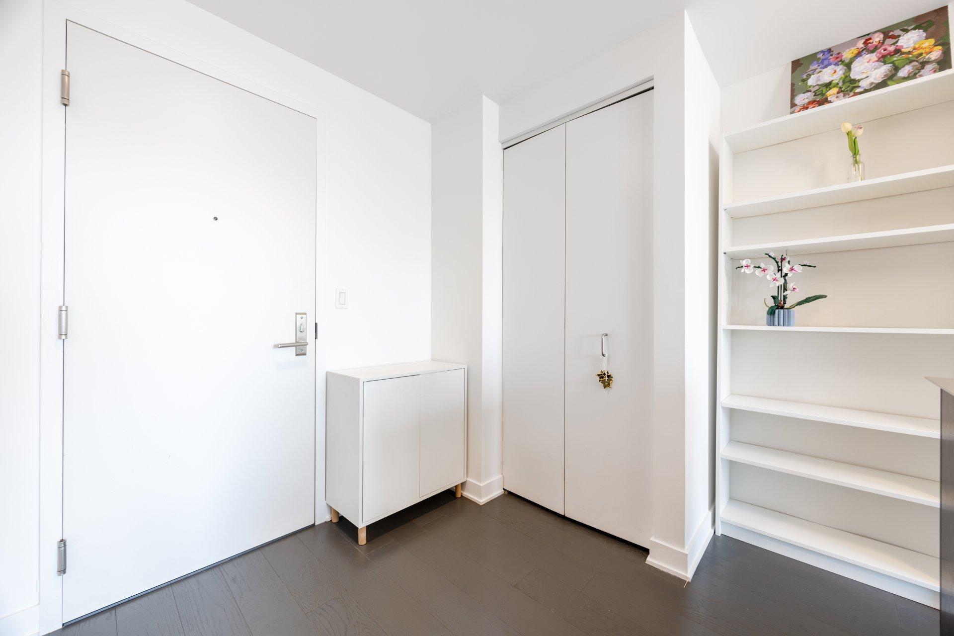 









1288


Av. des Canadiens-de-Montréal

, 2505,
Montréal (Ville-Marie),




QC
H3B3B3

