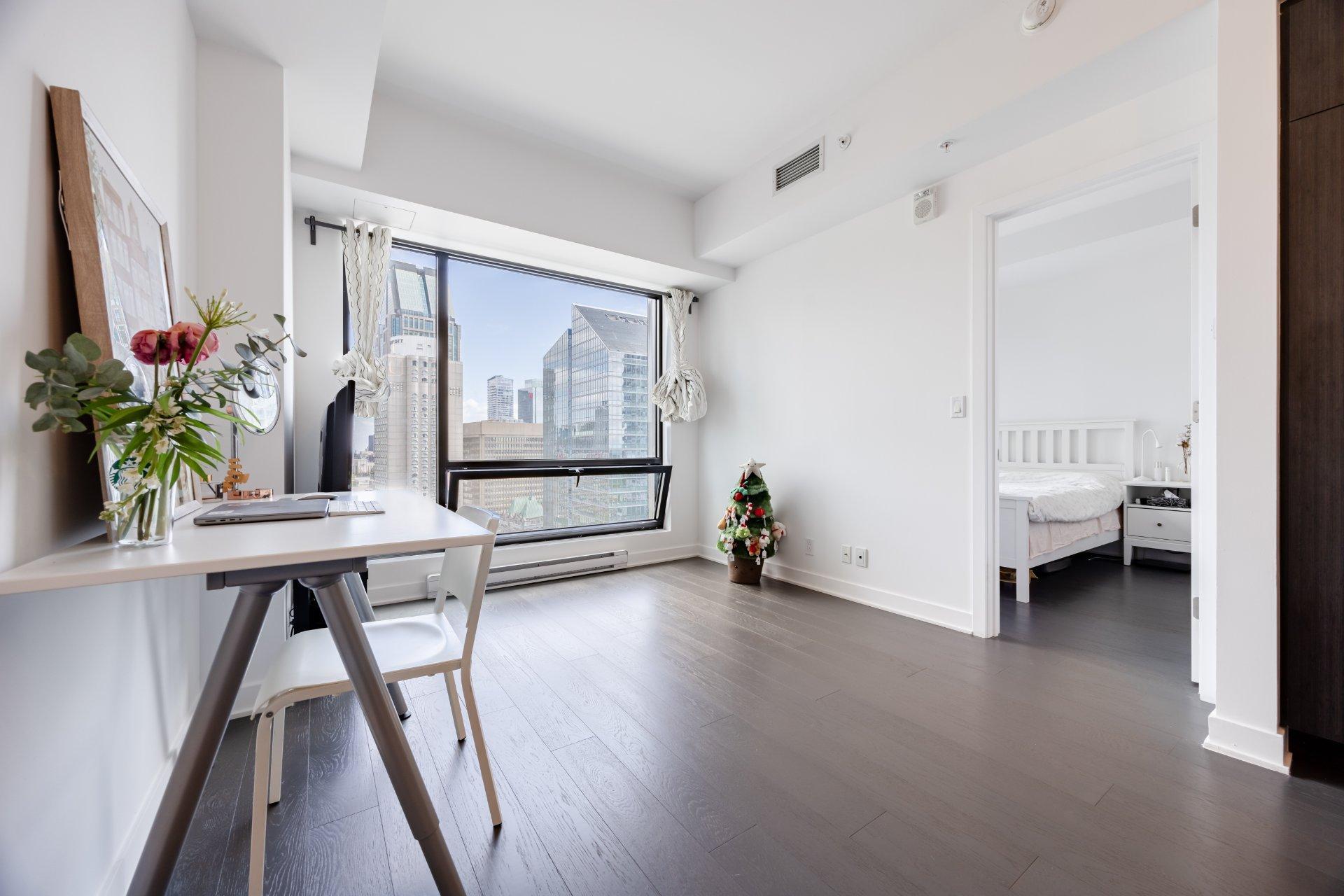 









1288


Av. des Canadiens-de-Montréal

, 2505,
Montréal (Ville-Marie),




QC
H3B3B3

