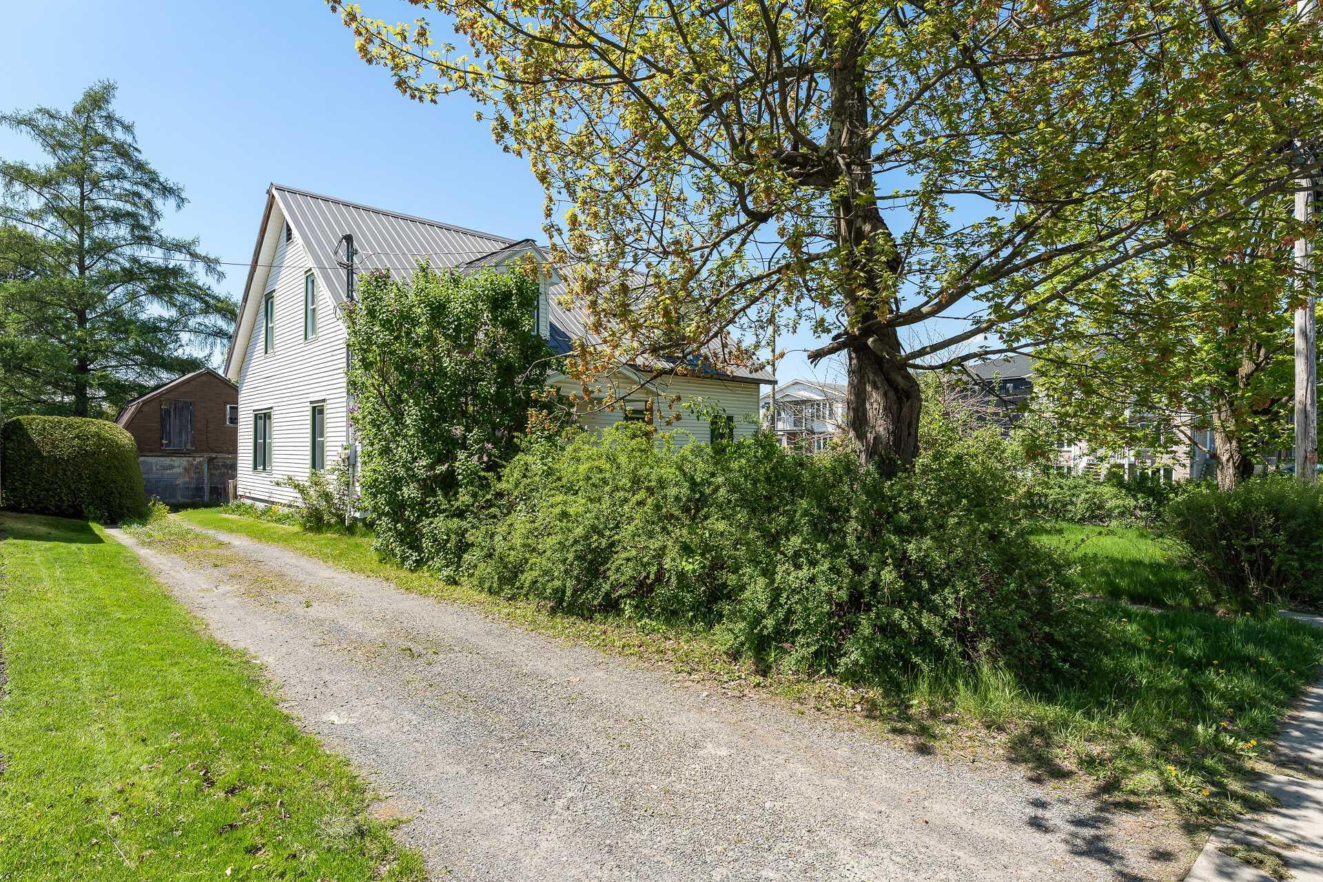 









133

 - 133A


Rue du Nord

,
Cowansville,




QC
J2K2L6

