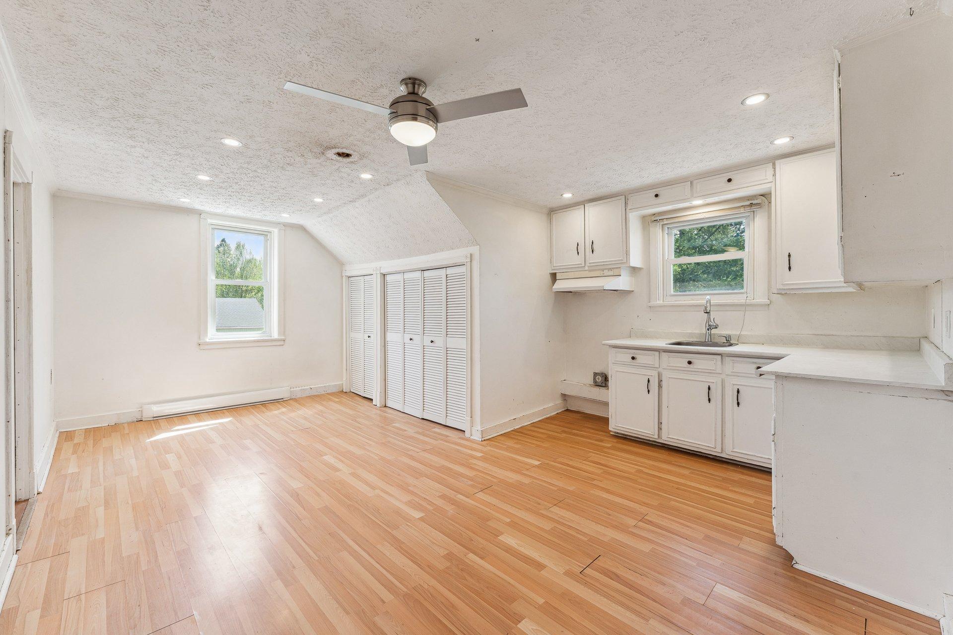 









133

 - 133A


Rue du Nord

,
Cowansville,




QC
J2K2L6

