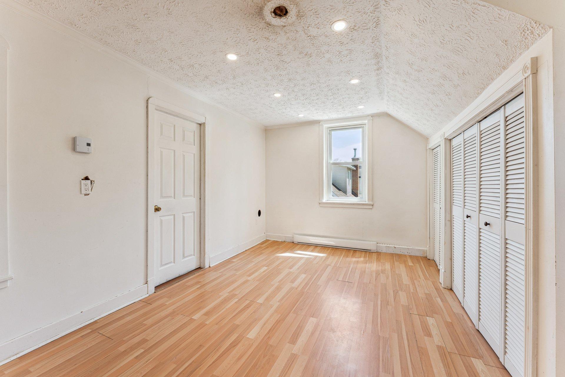 









133

 - 133A


Rue du Nord

,
Cowansville,




QC
J2K2L6

