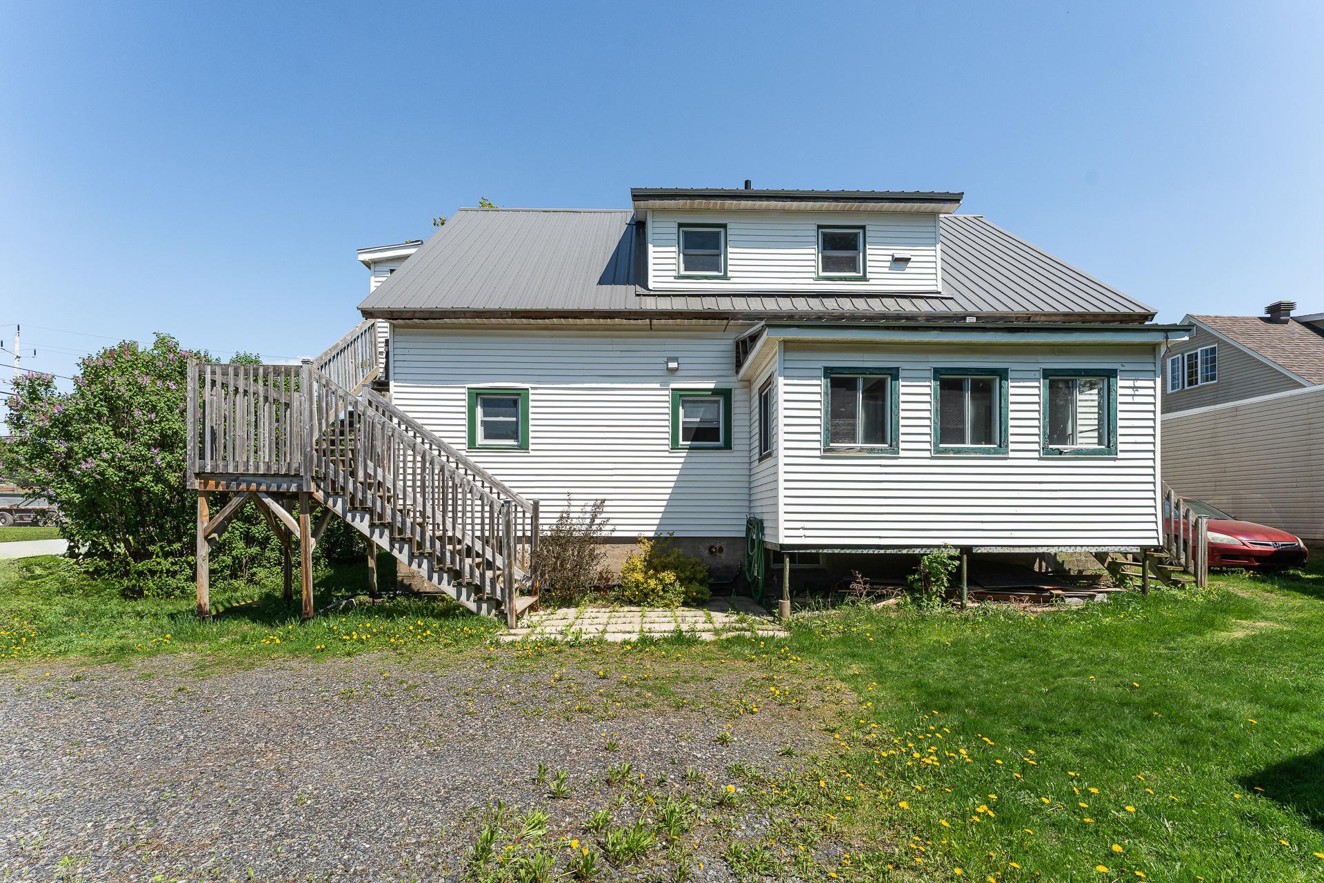 









133

 - 133A


Rue du Nord

,
Cowansville,




QC
J2K2L6

