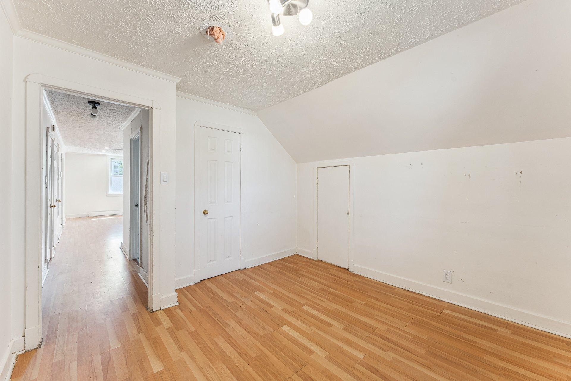 









133

 - 133A


Rue du Nord

,
Cowansville,




QC
J2K2L6

