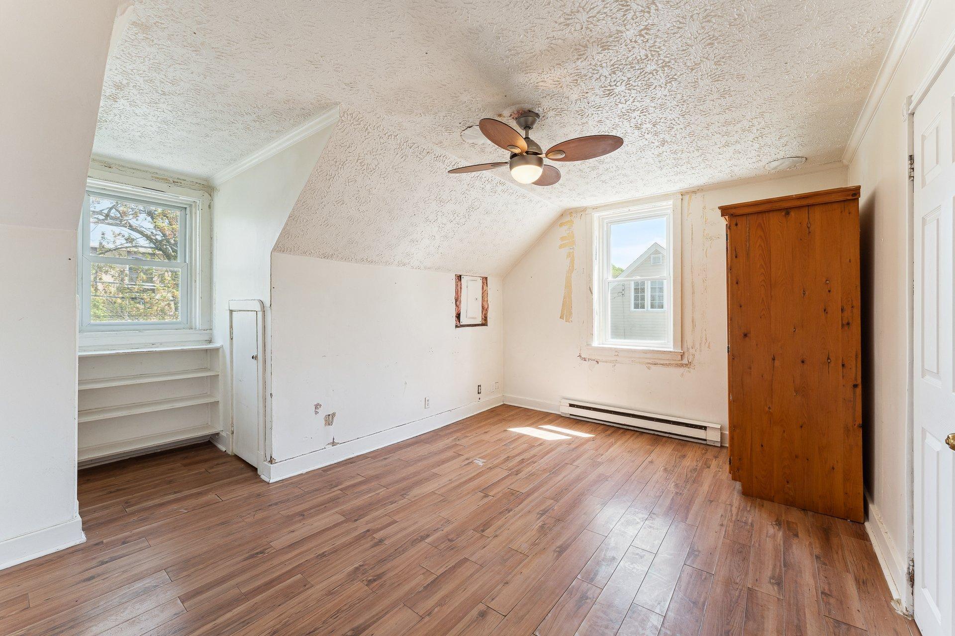 









133

 - 133A


Rue du Nord

,
Cowansville,




QC
J2K2L6

