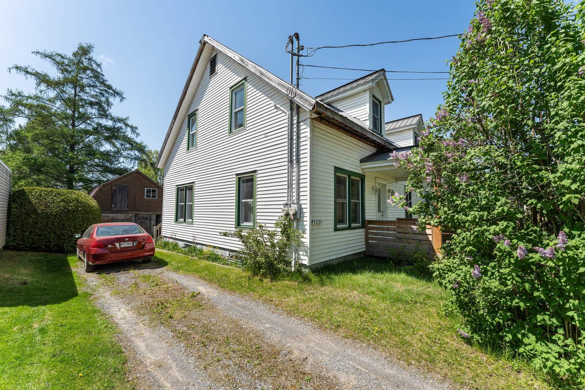 









133

 - 133A


Rue du Nord

,
Cowansville,




QC
J2K2L6

