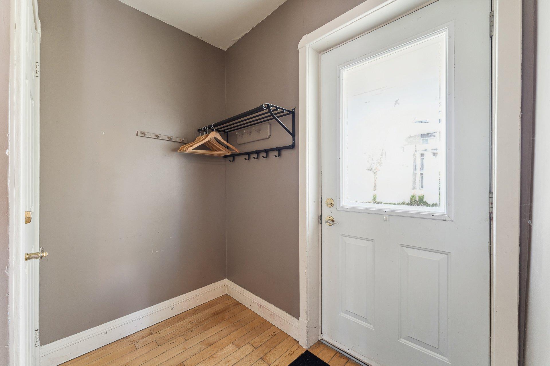 









133

 - 133A


Rue du Nord

,
Cowansville,




QC
J2K2L6

