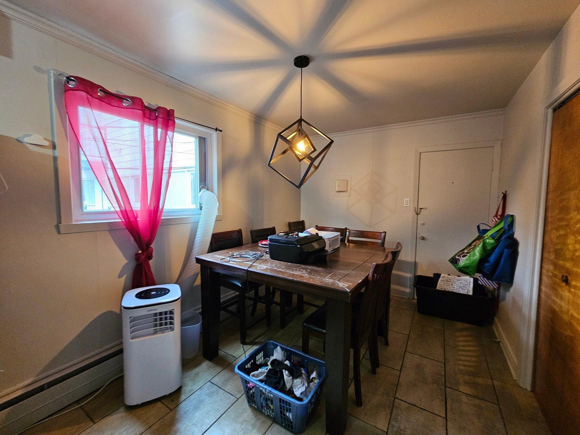 









3064


Rue College

,
Sherbrooke (Lennoxville),




QC
J1M1V6

