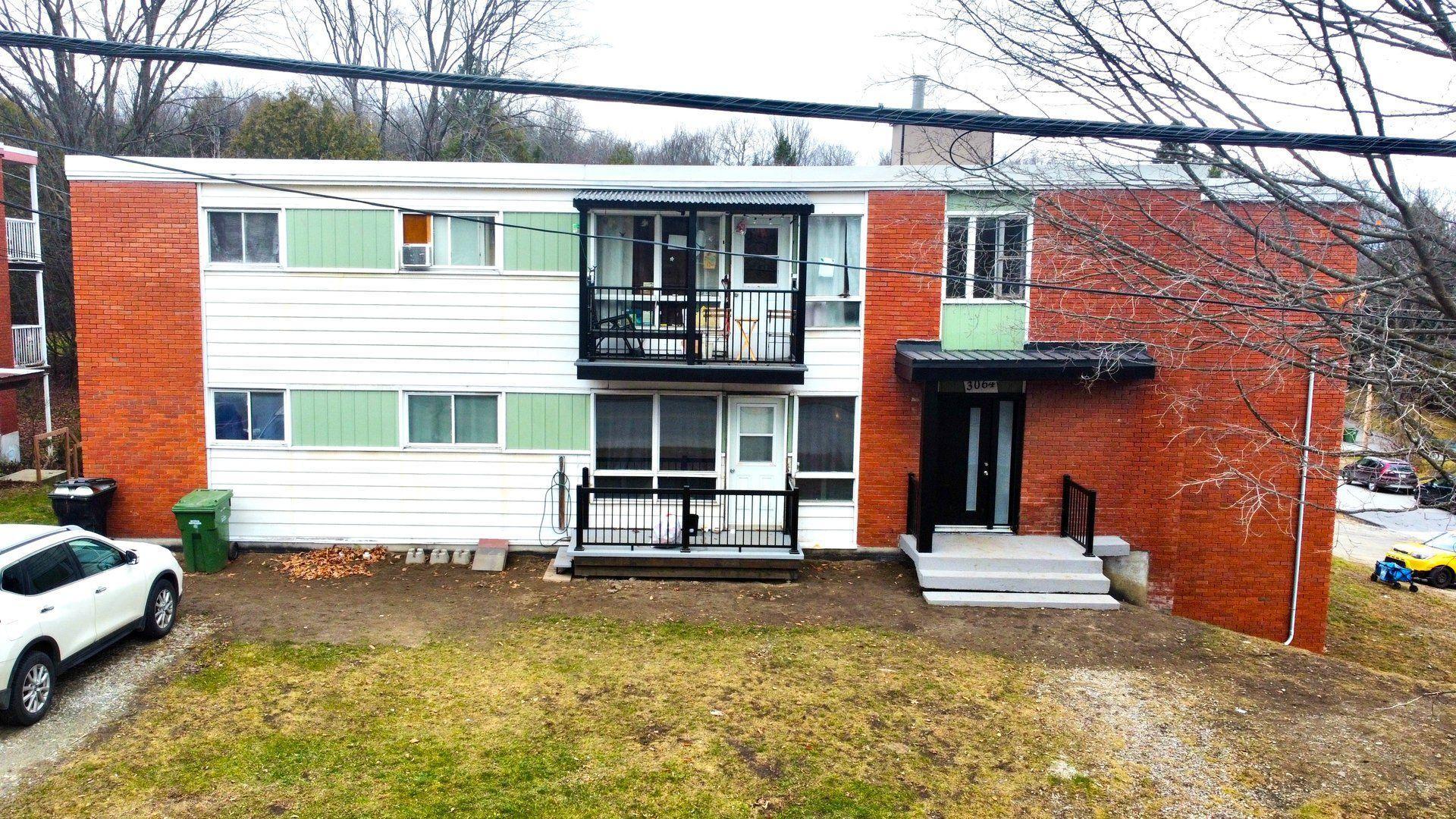 









3064


Rue College

,
Sherbrooke (Lennoxville),




QC
J1M1V6

