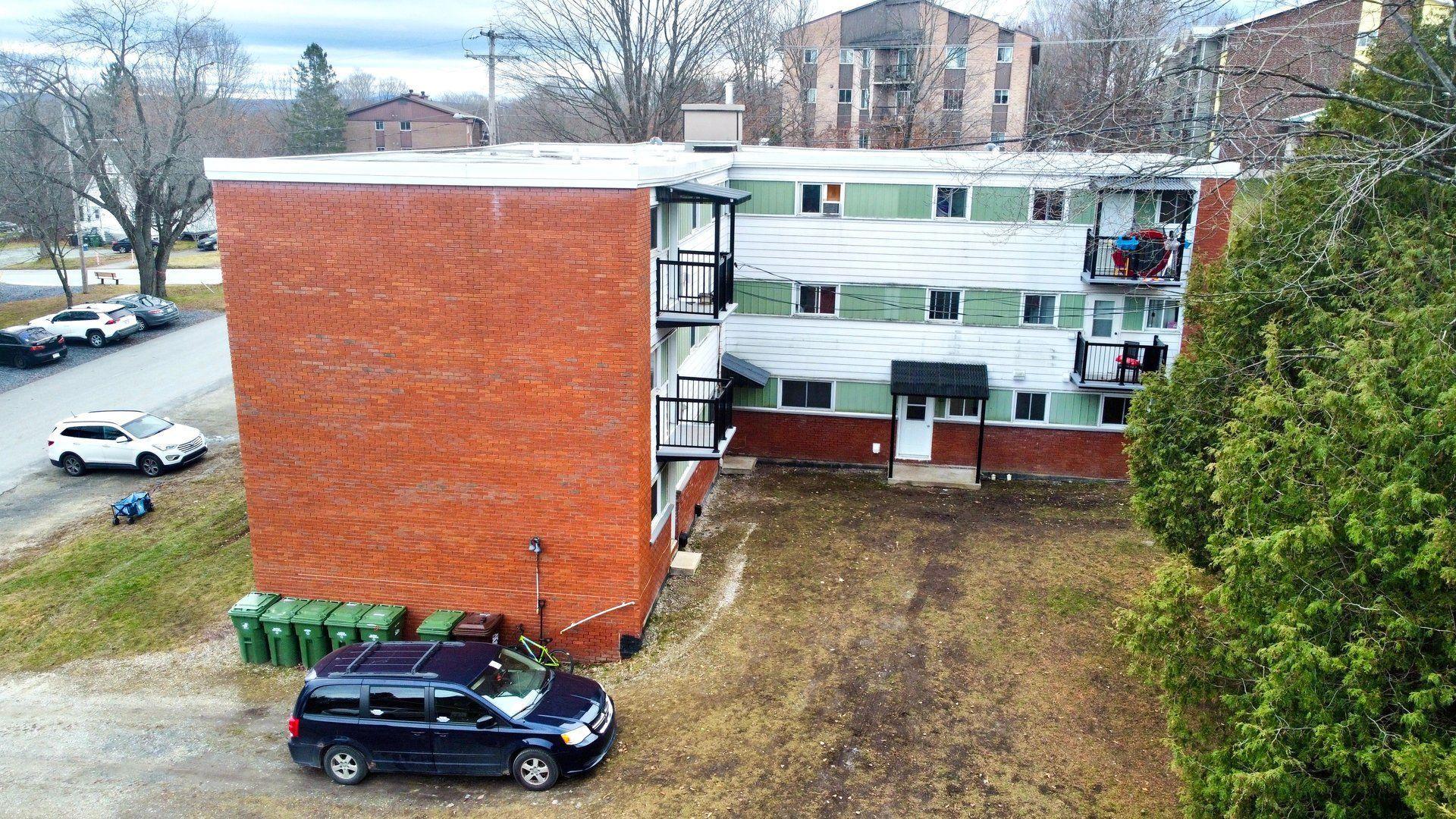 









3064


Rue College

,
Sherbrooke (Lennoxville),




QC
J1M1V6

