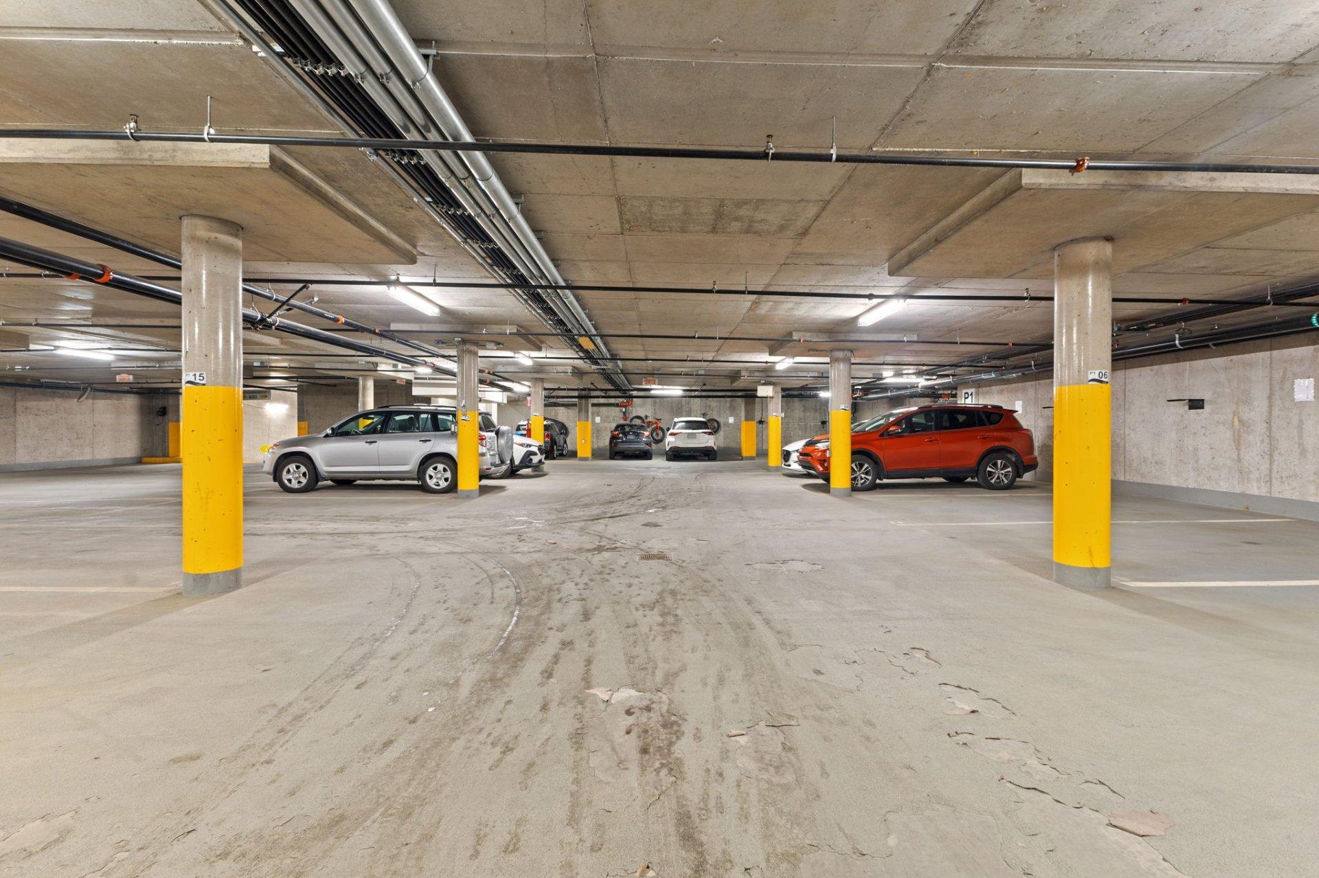 









185


Rue Laurier

, 1502,
Gatineau (Hull),




QC
J8X0B2

