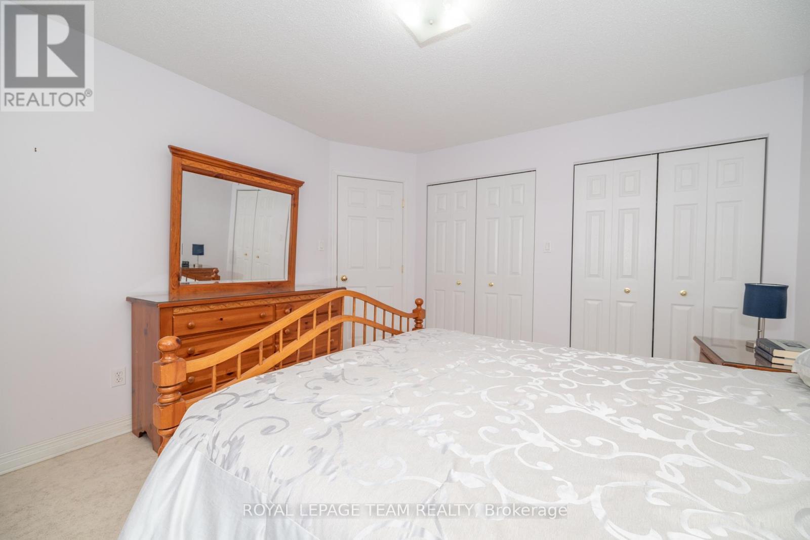 












807 KEDROSKY DRIVE

,
Renfrew,




Ontario
K7V4M5

