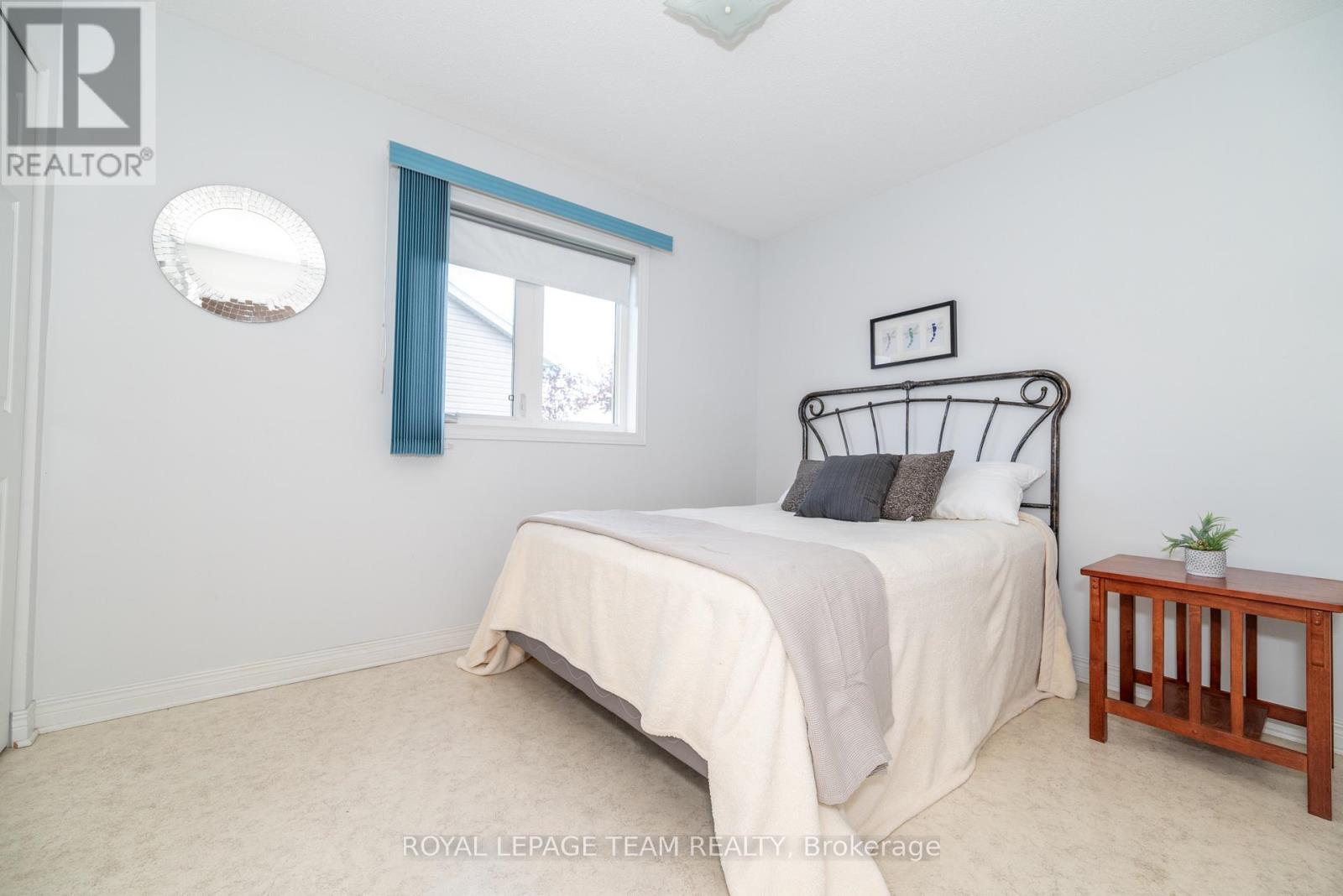 












807 KEDROSKY DRIVE

,
Renfrew,




Ontario
K7V4M5

