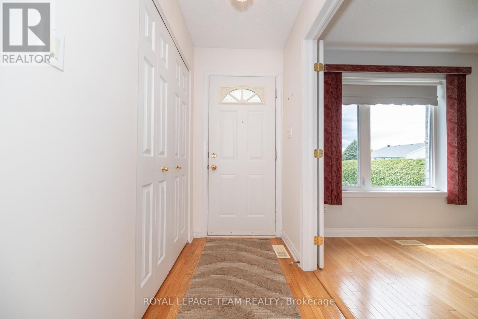 












807 KEDROSKY DRIVE

,
Renfrew,




Ontario
K7V4M5

