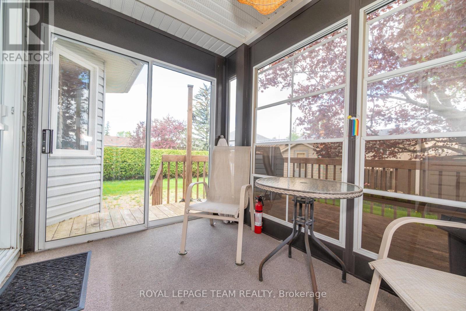 












807 KEDROSKY DRIVE

,
Renfrew,




Ontario
K7V4M5

