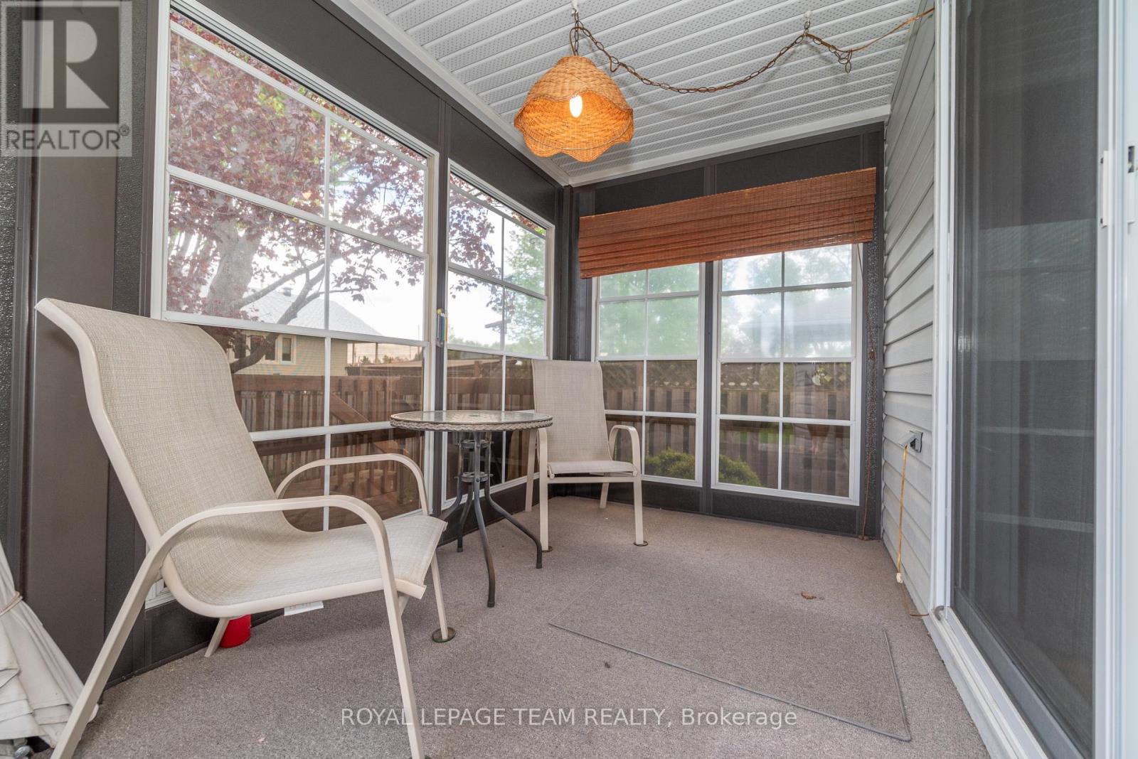 












807 KEDROSKY DRIVE

,
Renfrew,




Ontario
K7V4M5

