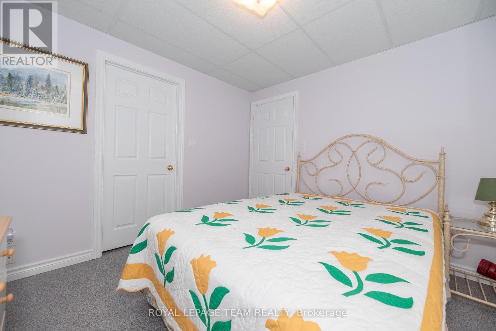 












807 KEDROSKY DRIVE

,
Renfrew,




Ontario
K7V4M5

