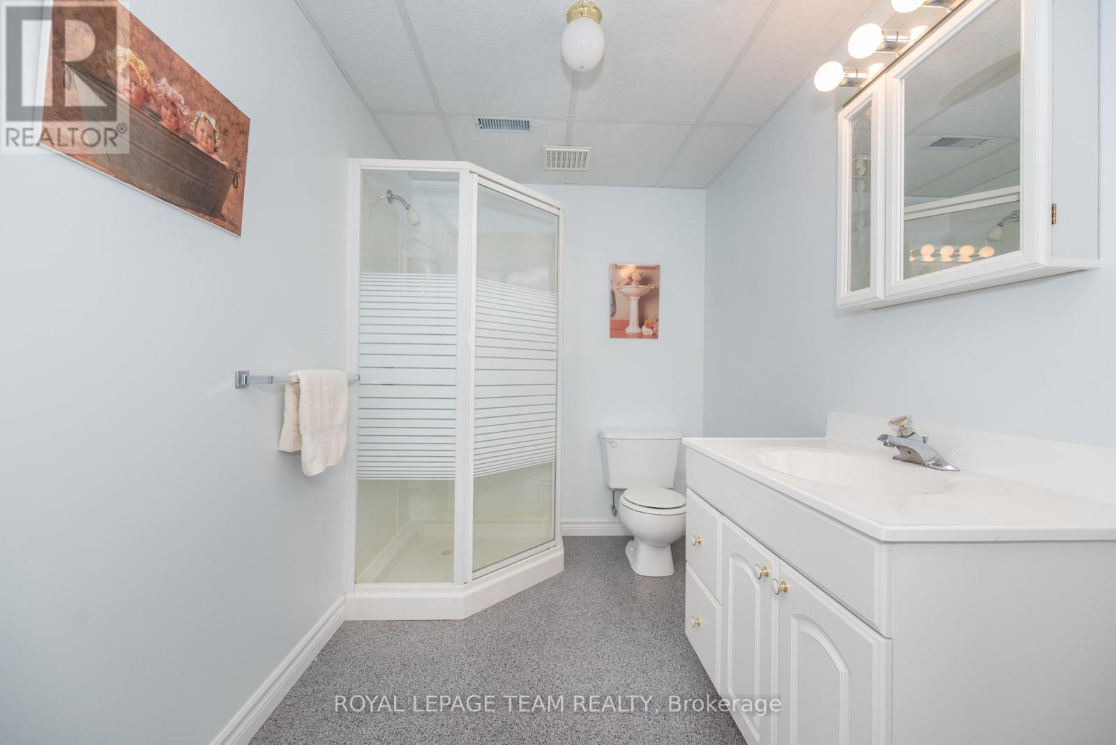 












807 KEDROSKY DRIVE

,
Renfrew,




Ontario
K7V4M5

