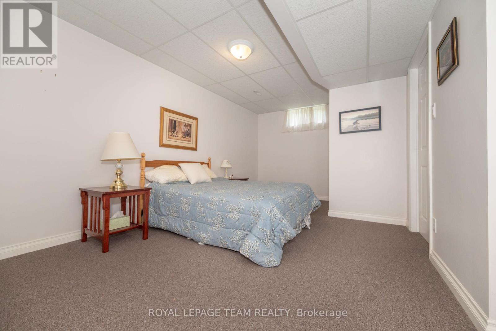 












807 KEDROSKY DRIVE

,
Renfrew,




Ontario
K7V4M5

