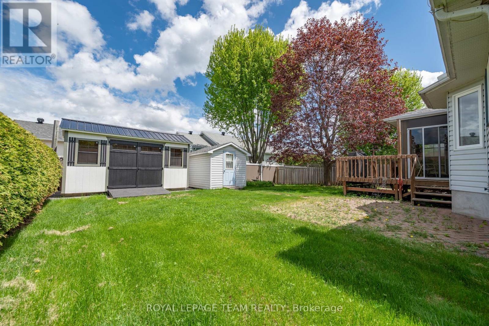 












807 KEDROSKY DRIVE

,
Renfrew,




Ontario
K7V4M5

