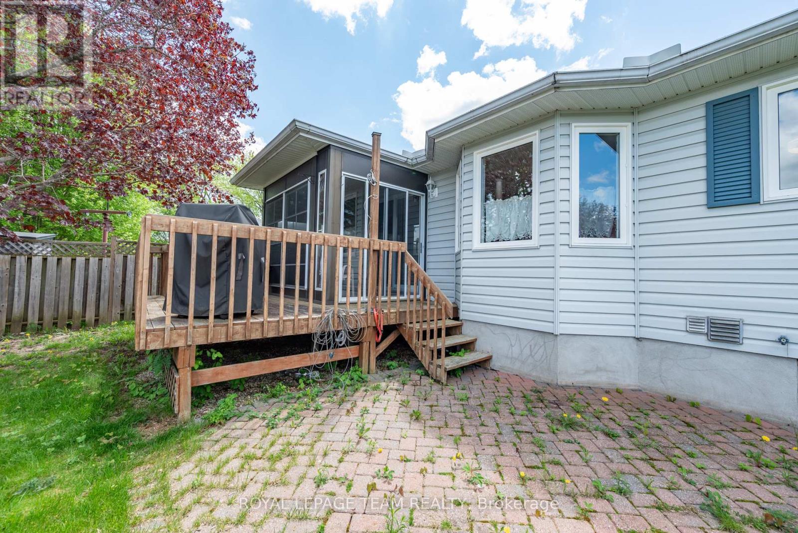 












807 KEDROSKY DRIVE

,
Renfrew,




Ontario
K7V4M5

