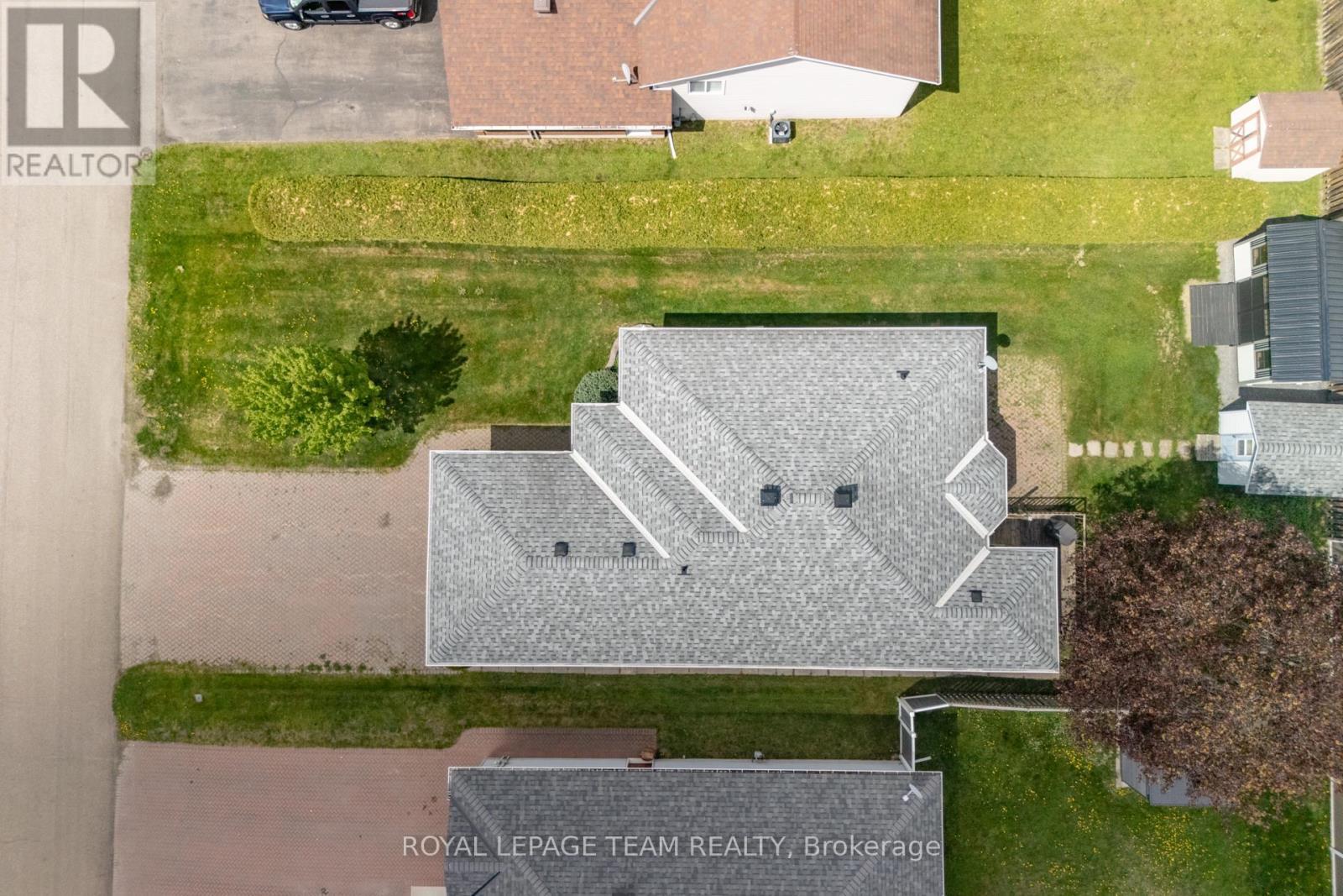 












807 KEDROSKY DRIVE

,
Renfrew,




Ontario
K7V4M5

