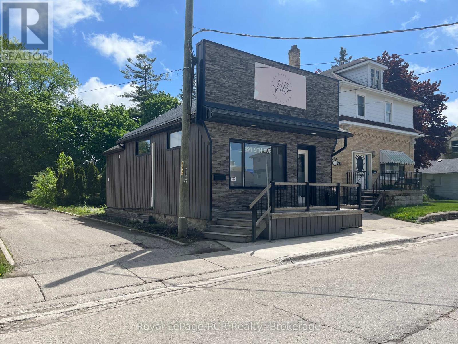 












491 9TH AVENUE N

,
Hanover,




Ontario
N4N2M4

